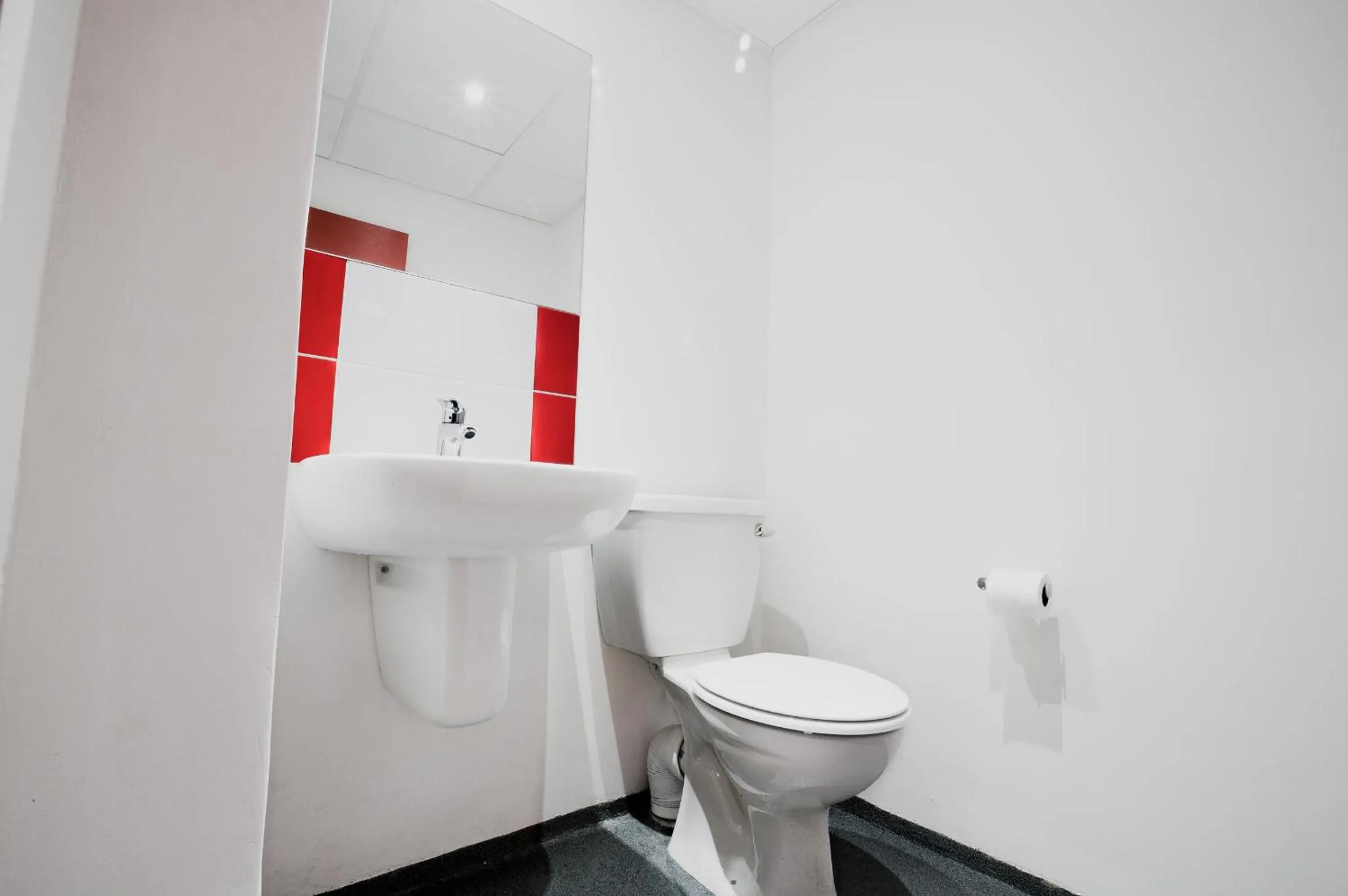 Bathroom in 91 Loop Boutique Hostel