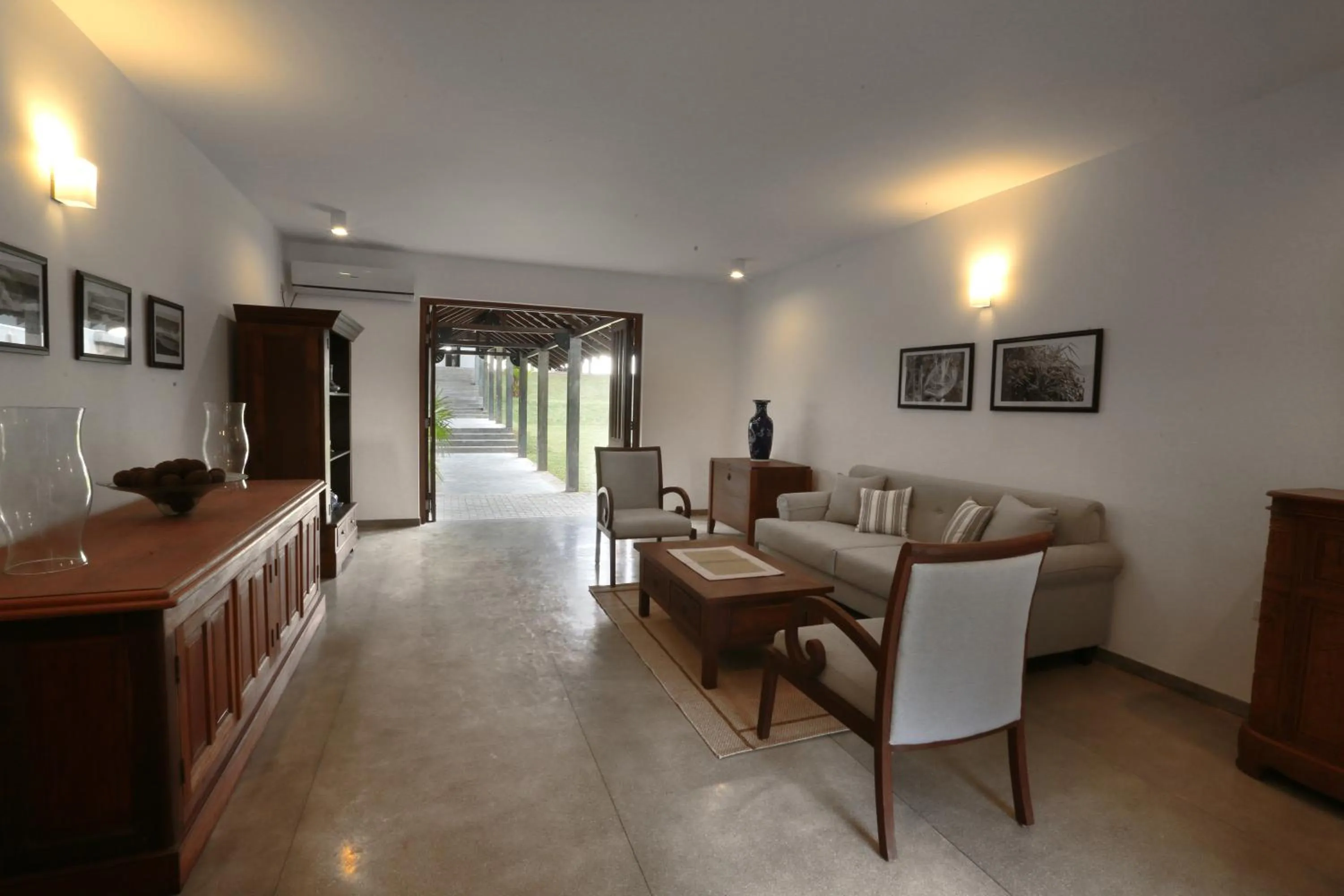 Day, Bed in The Beach Boutique