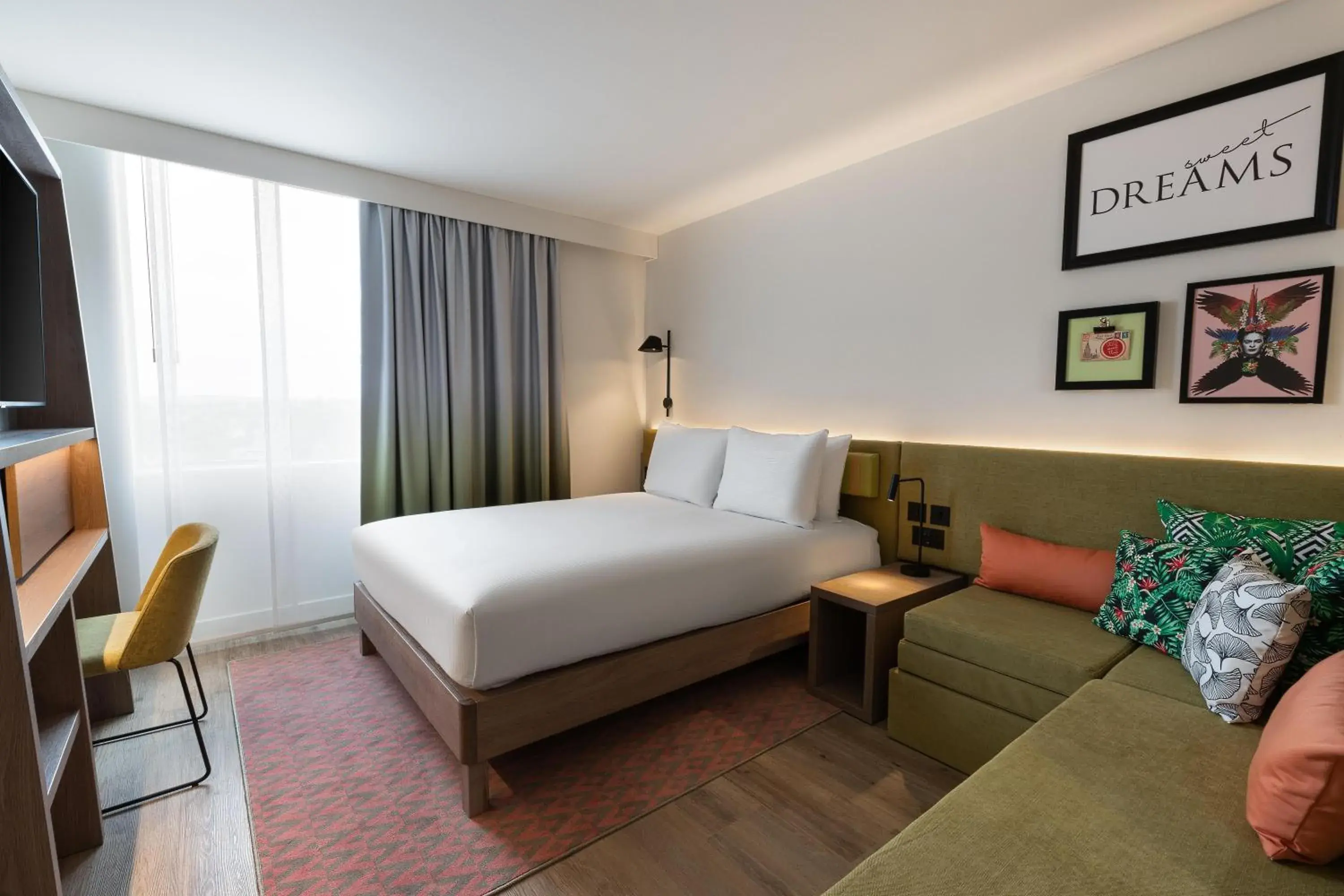 King Room in Hampton By Hilton Alicante Airport King Room in Hampton By Hilton Alicante Airport
