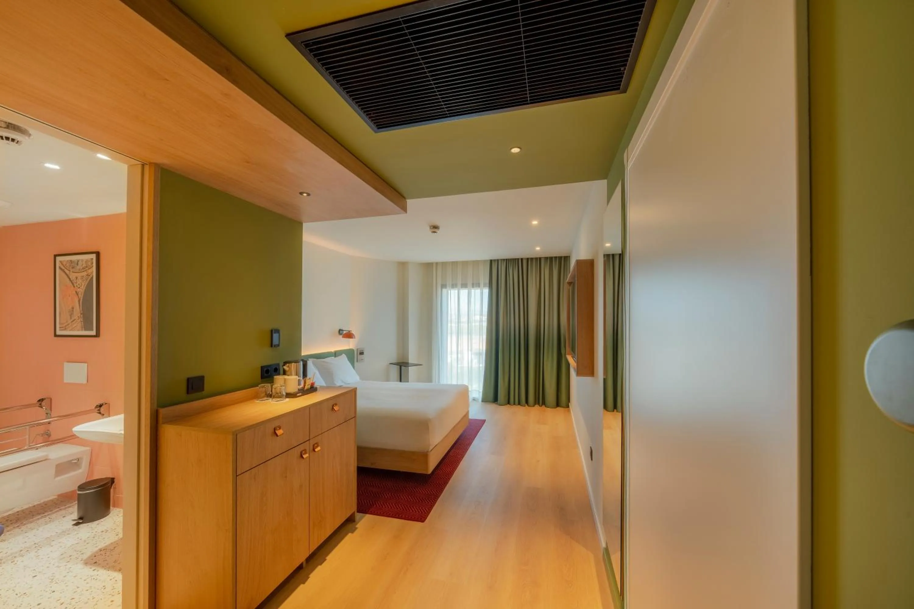 Photo of the whole room, Bed in Hampton By Hilton Alicante Airport