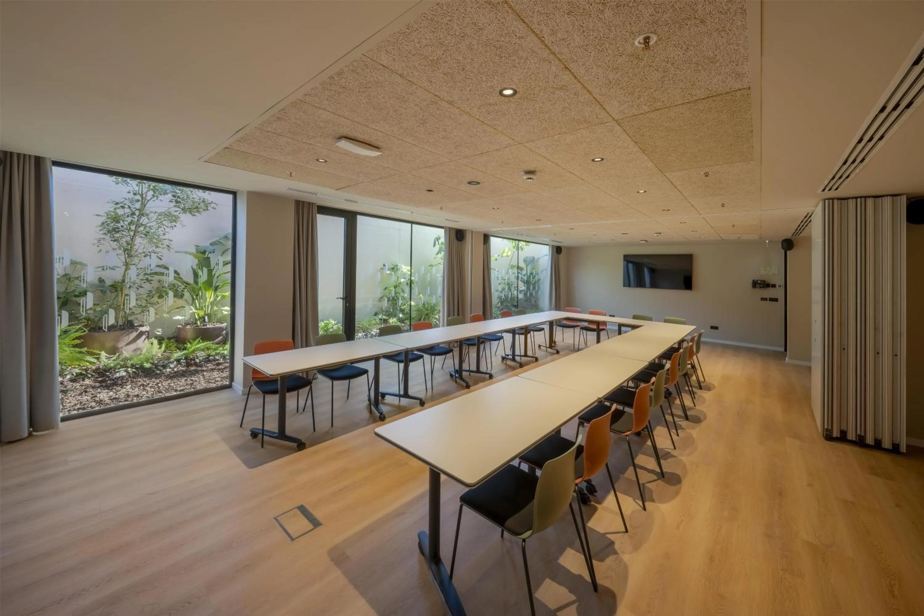 Meeting/conference room in Hampton By Hilton Alicante Airport