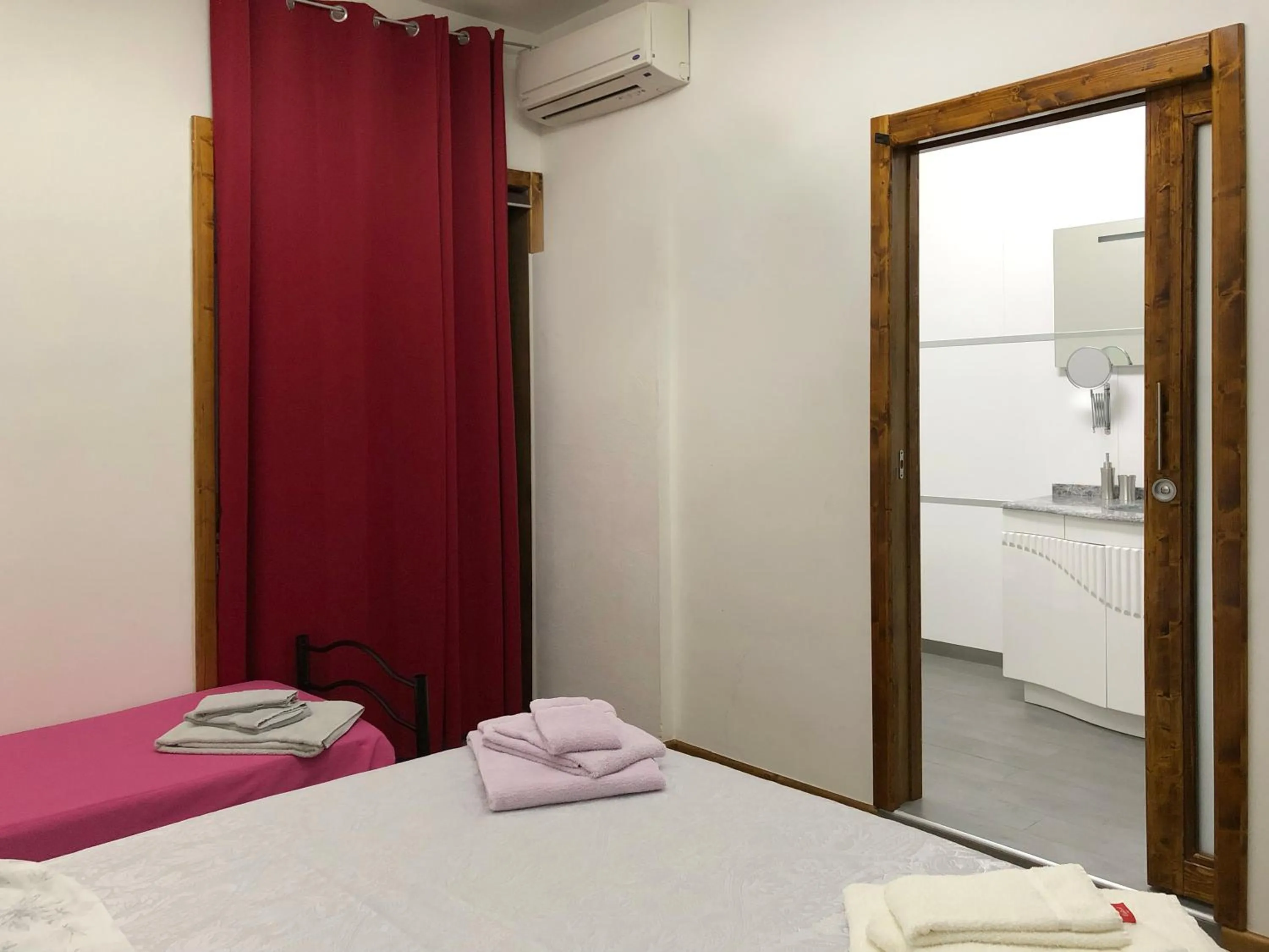 Bedroom, Bed in Monterussi Bed and Breakfast