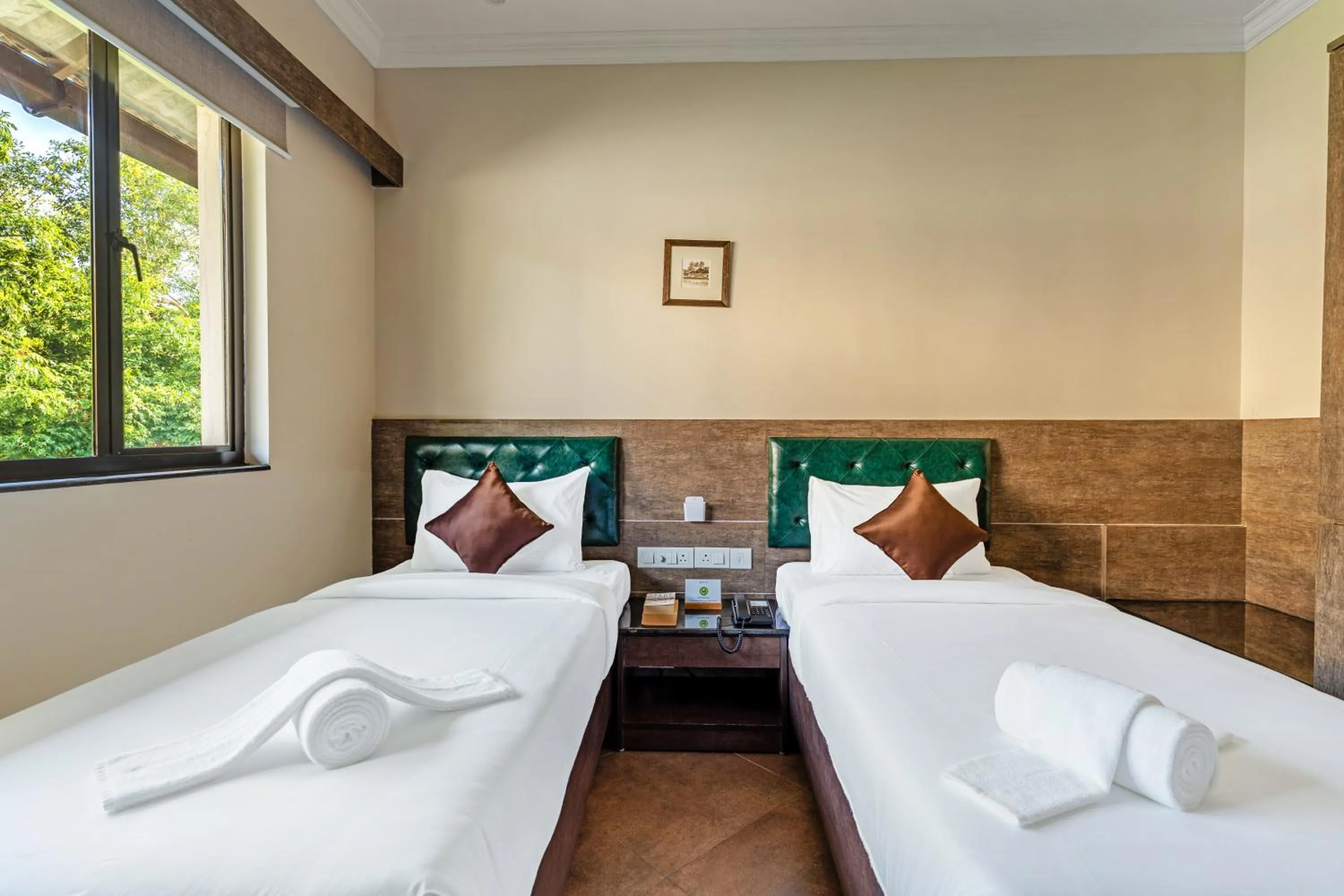 Executive Suite in Still Waters Alaya Stays by ELIVAAS