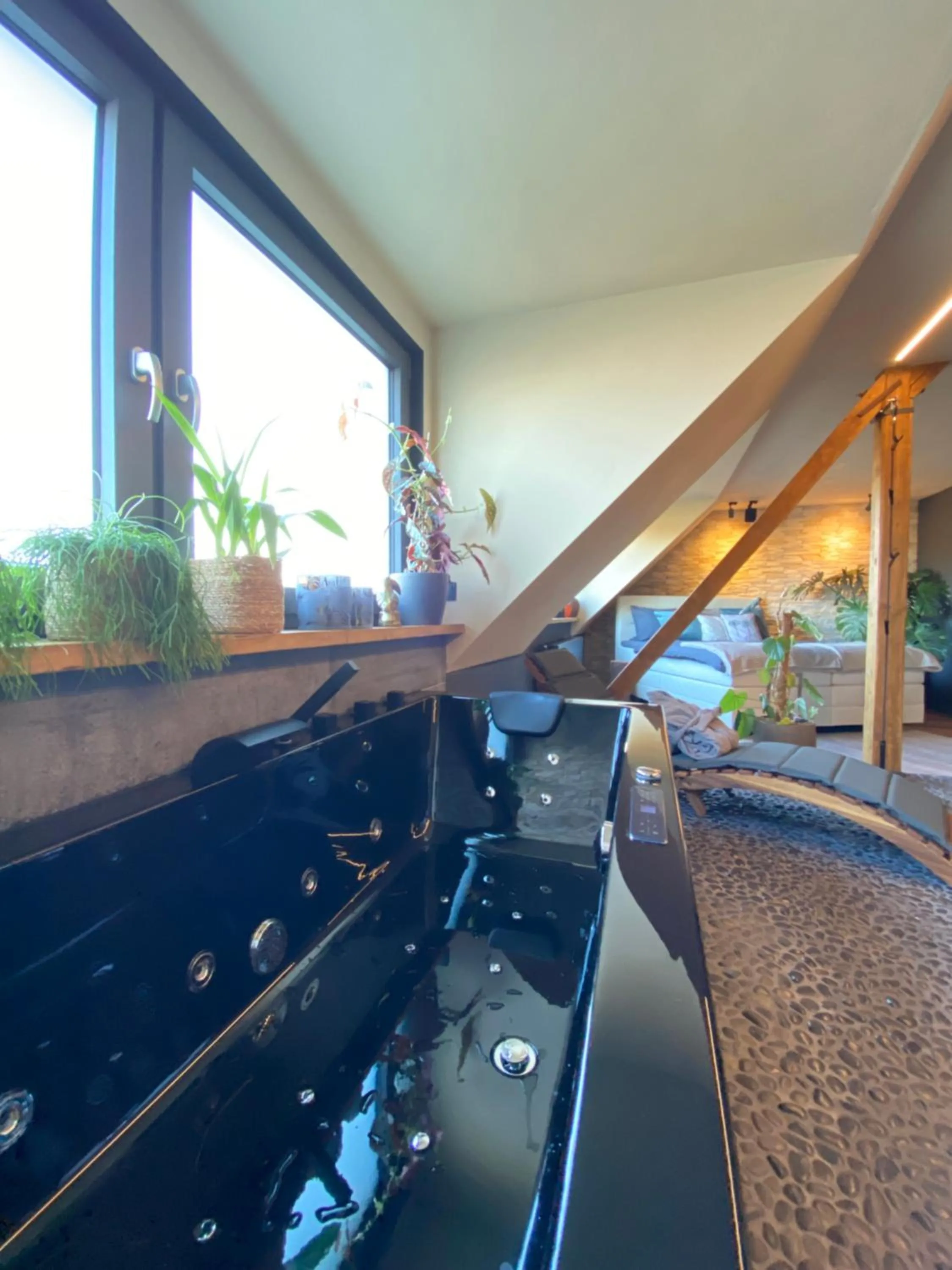 Hot Tub in Wellness Suiten mit Whirlpool am Stadtrand von Essen