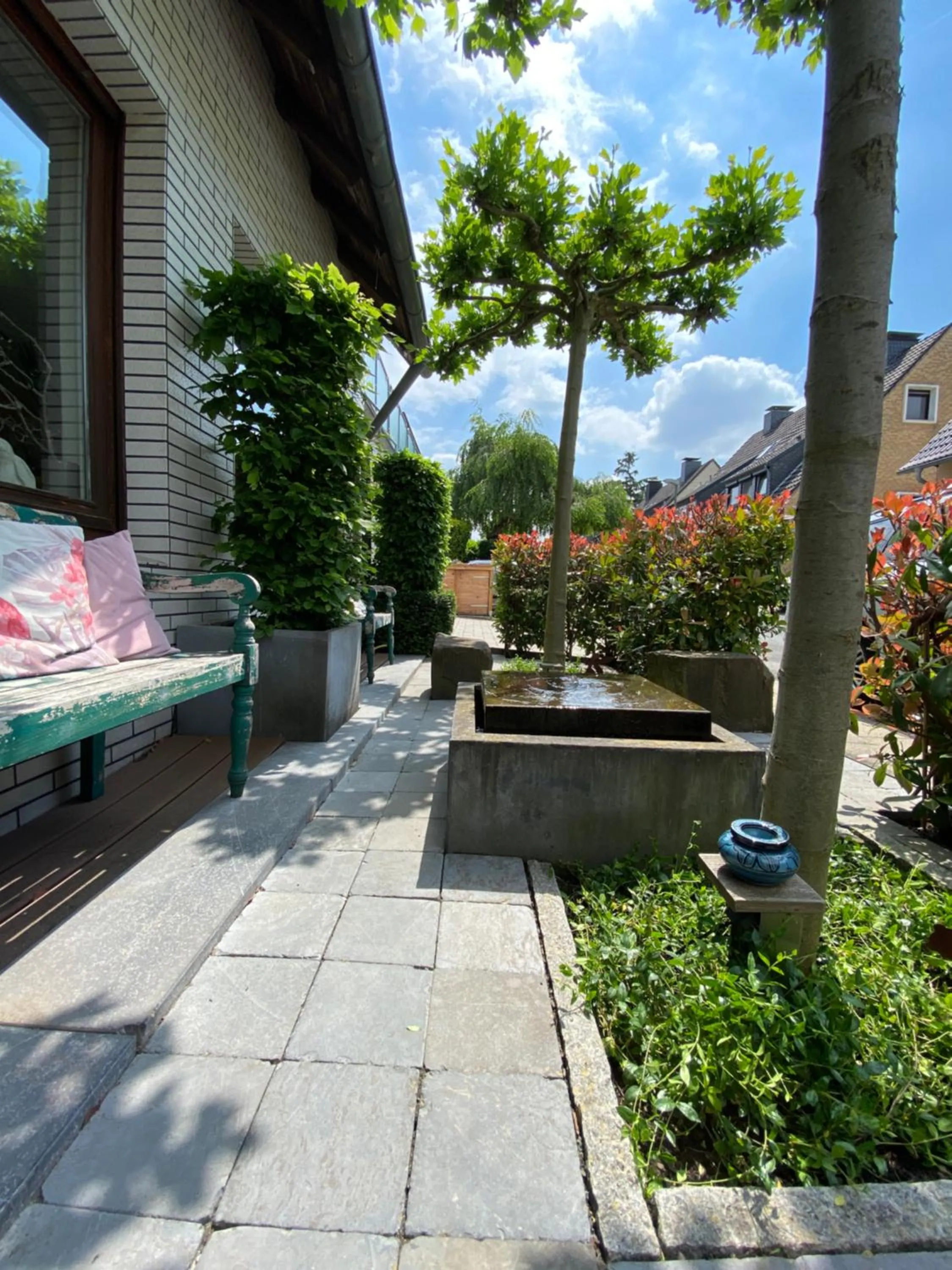 Patio in Wellness Suiten mit Whirlpool am Stadtrand von Essen