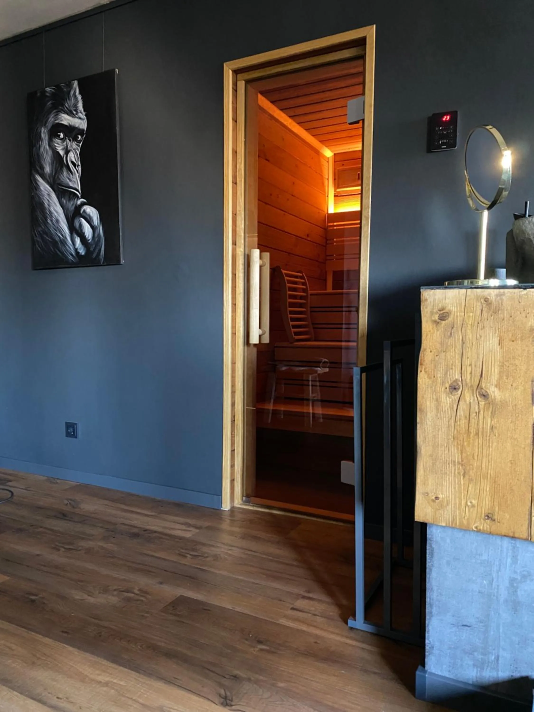 Sauna in Wellness Suiten mit Whirlpool am Stadtrand von Essen