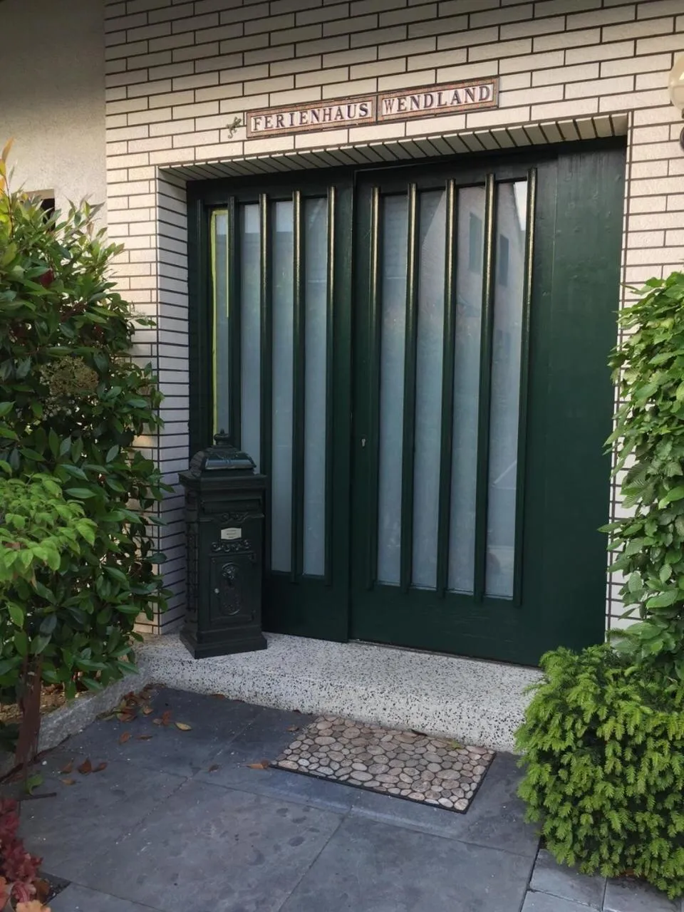 Facade/entrance in Wellness Suiten mit Whirlpool am Stadtrand von Essen
