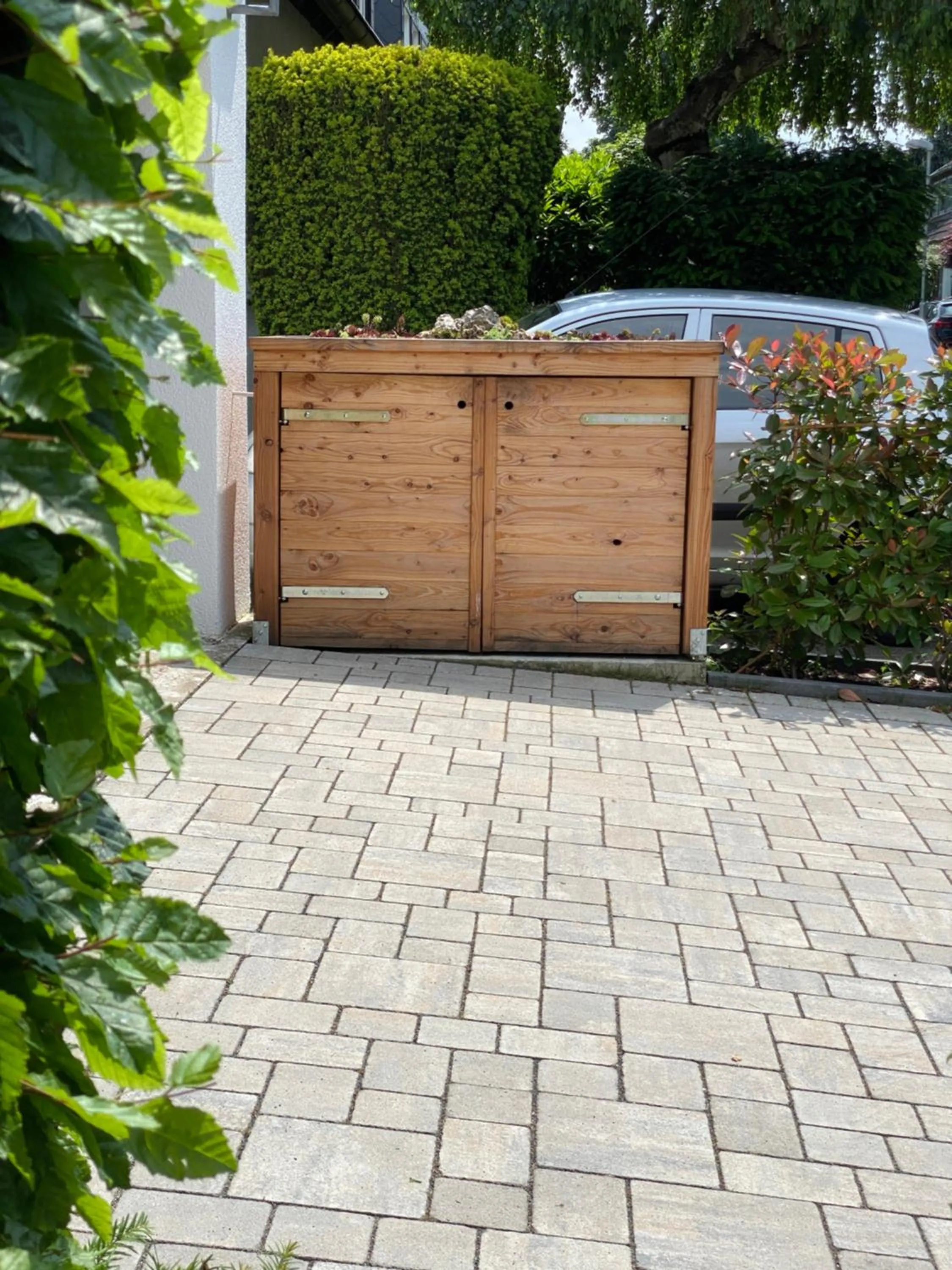 Patio in Wellness Suiten mit Whirlpool am Stadtrand von Essen