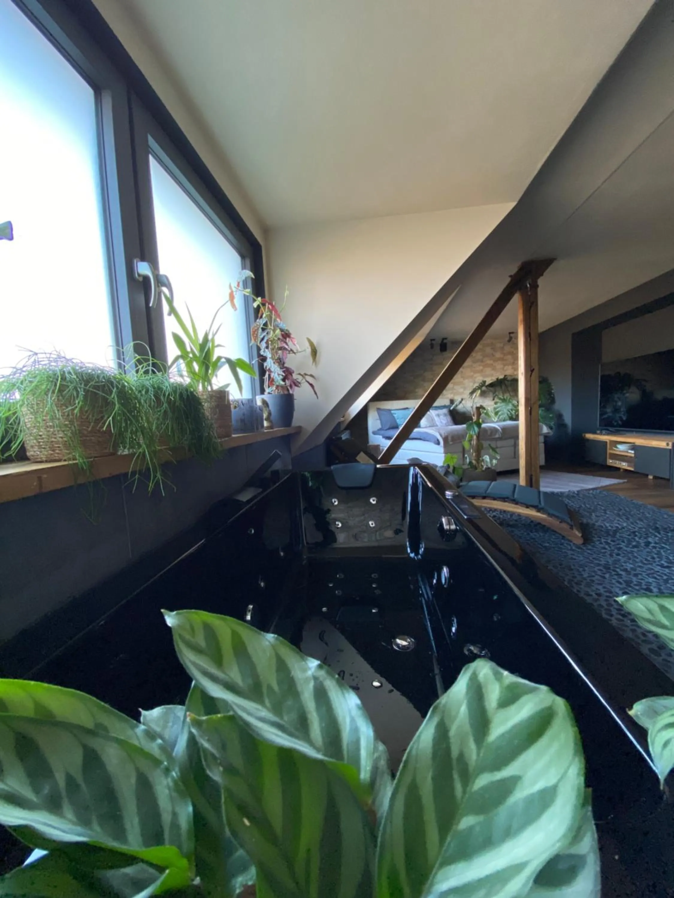 Hot Tub in Wellness Suiten mit Whirlpool am Stadtrand von Essen