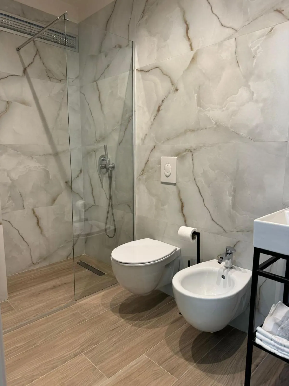 Shower in OLIA Residence