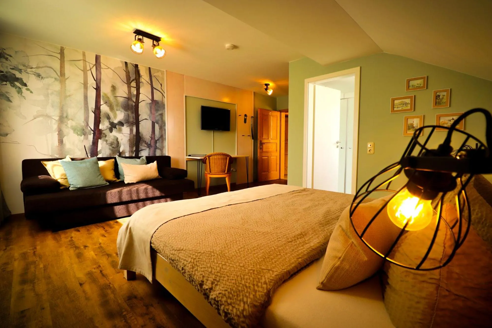 Photo of the whole room, Bed in Pension Carlbauer