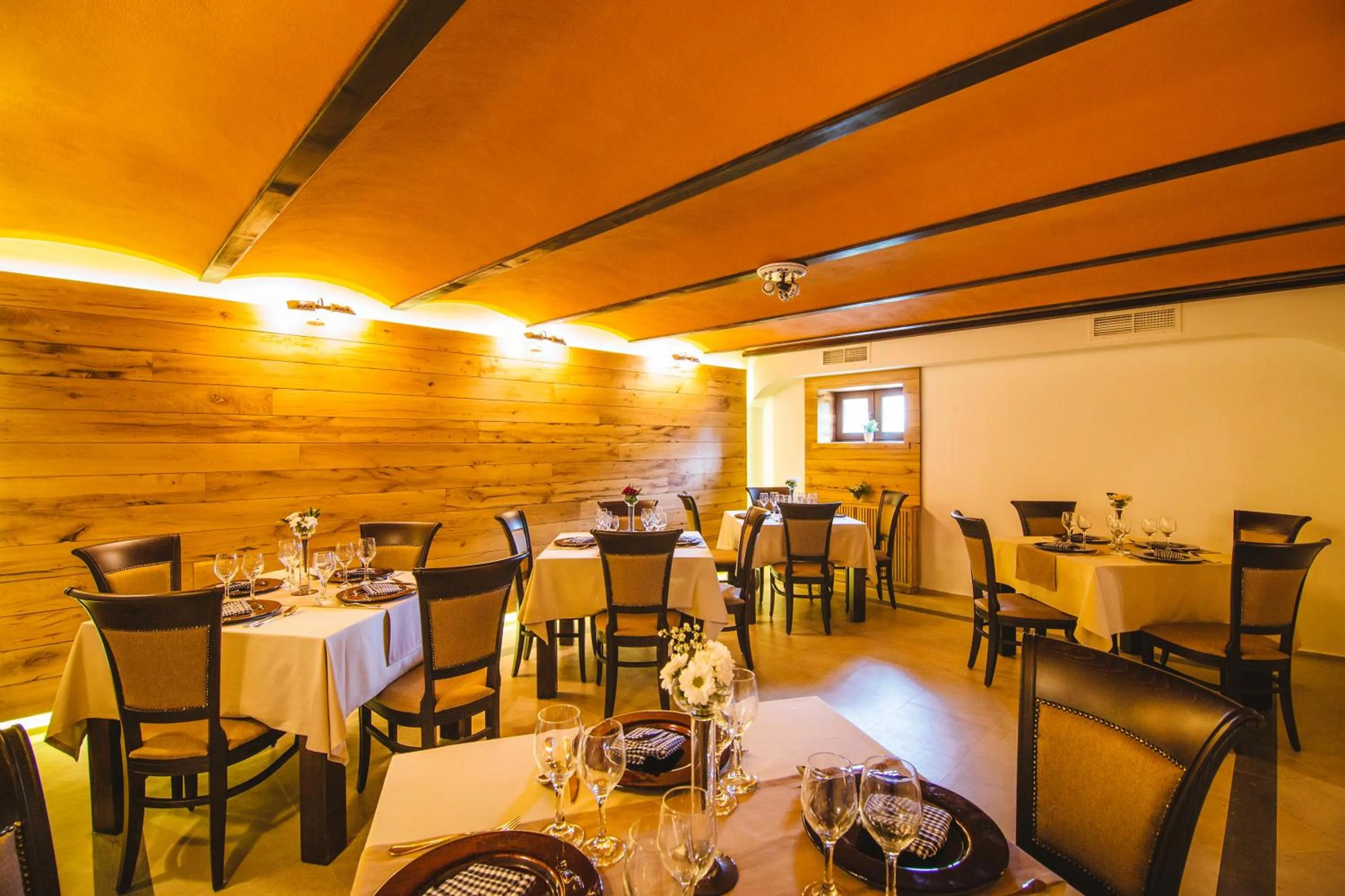 Restaurant/places to eat in Karlhof