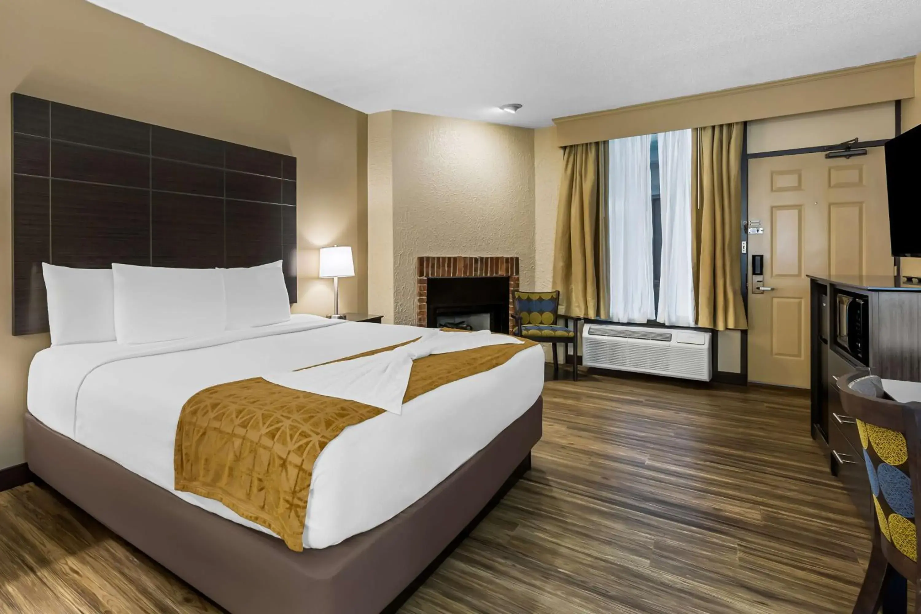 King Room with Walk In Shower in Best Western Toni Inn King Room with Walk In Shower in Best Western Toni Inn