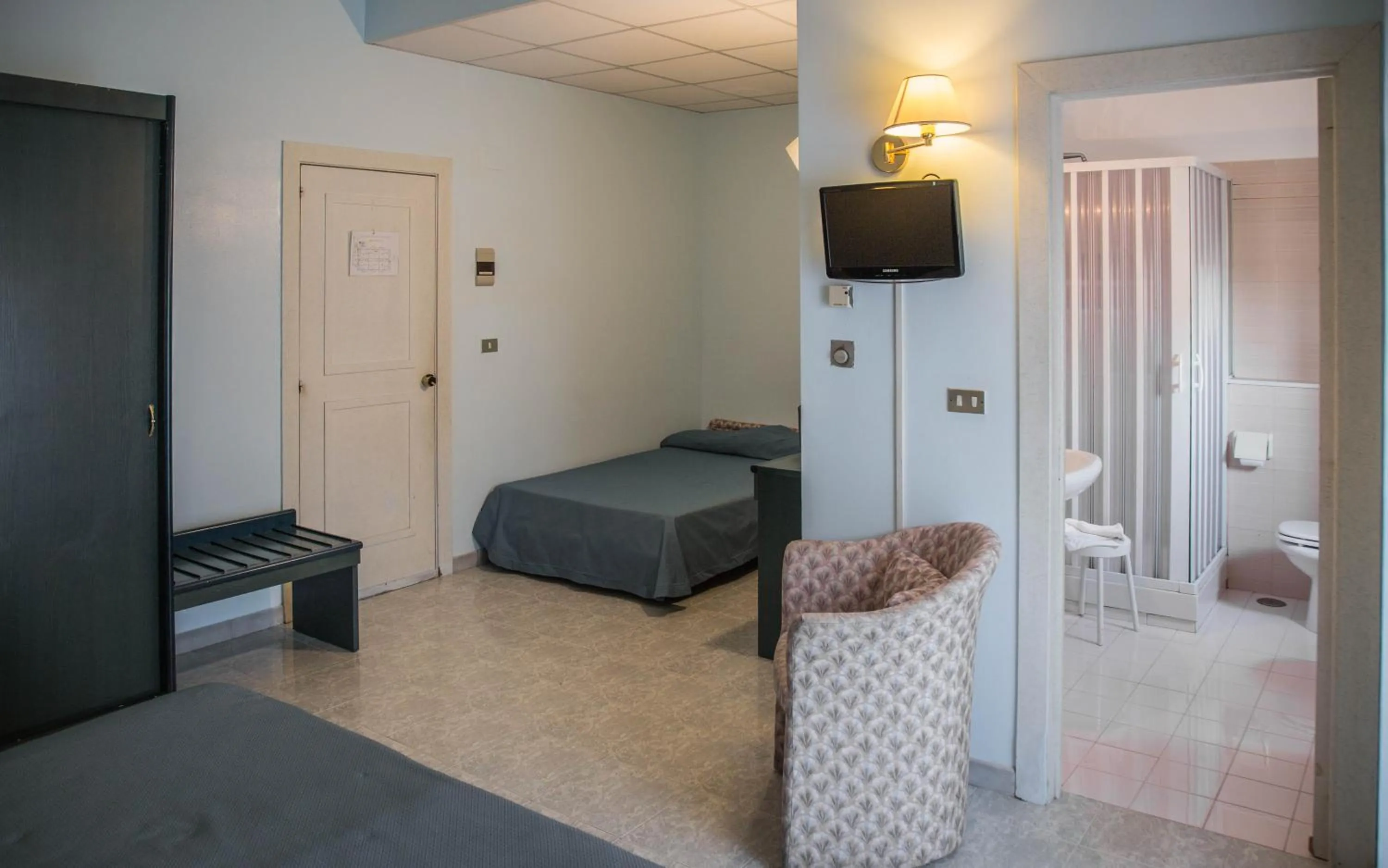 Photo of the whole room in Eden Beach Club