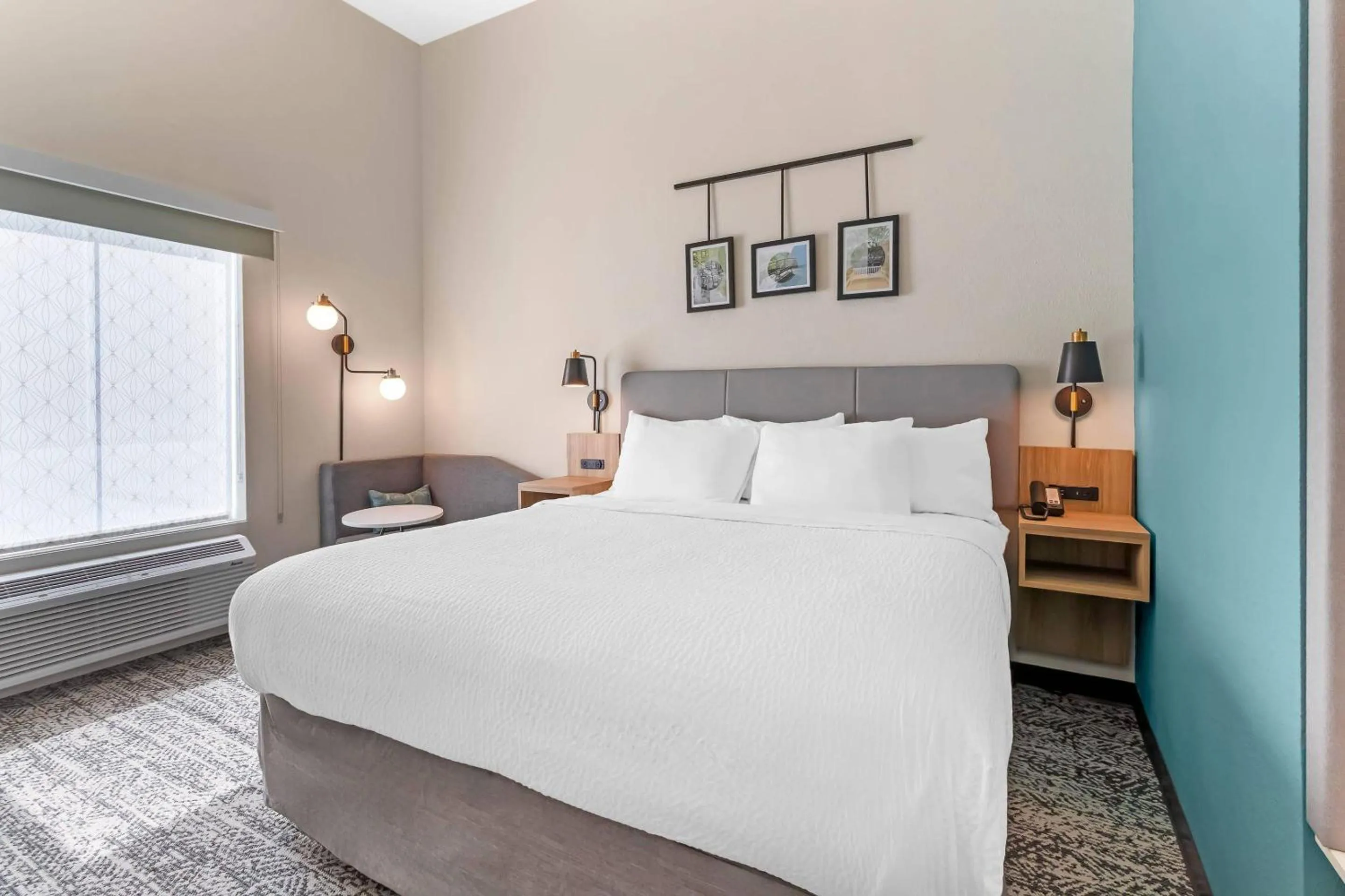 Bedroom, Bed in Sleep Inn & Suites