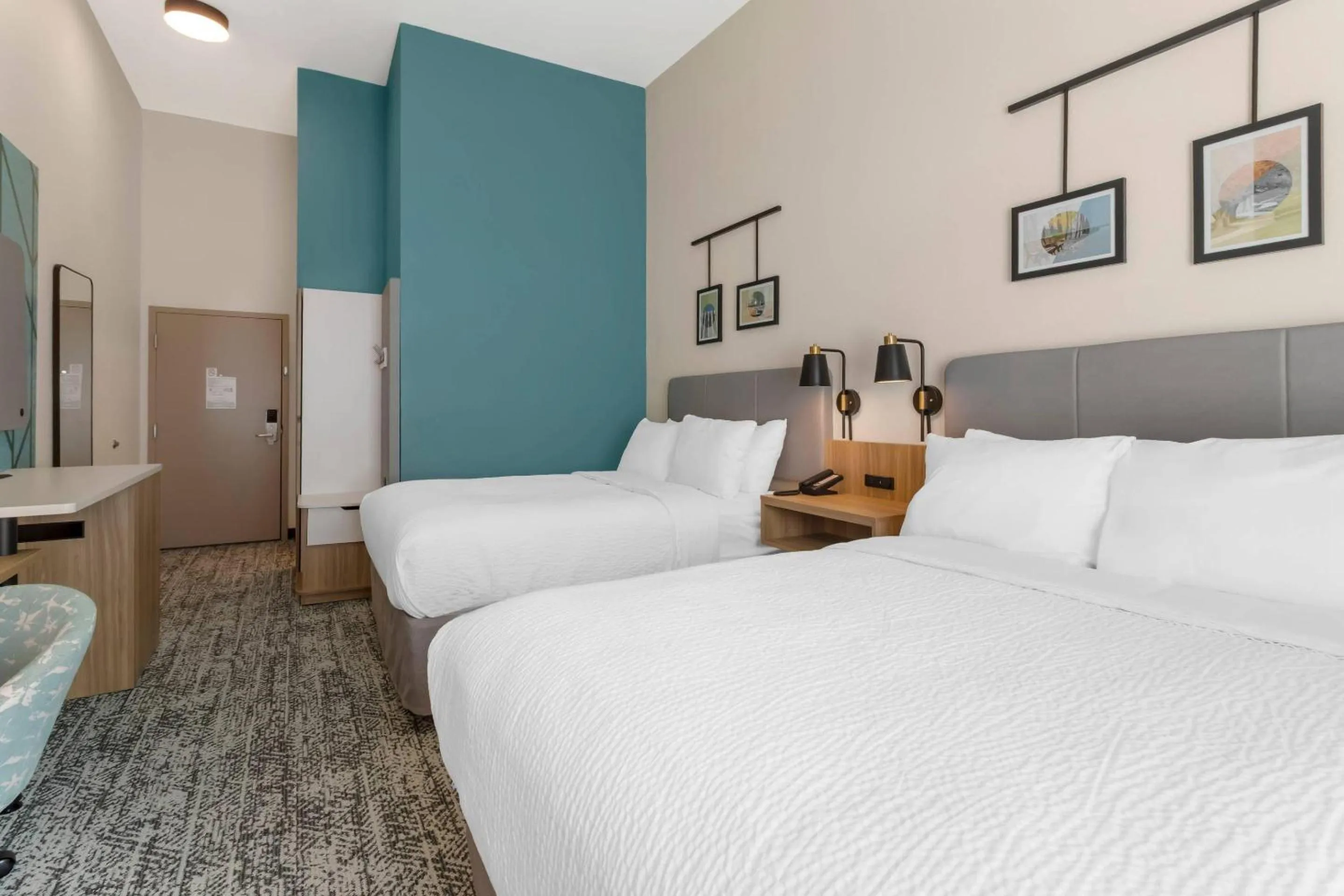 Bedroom, Bed in Sleep Inn & Suites