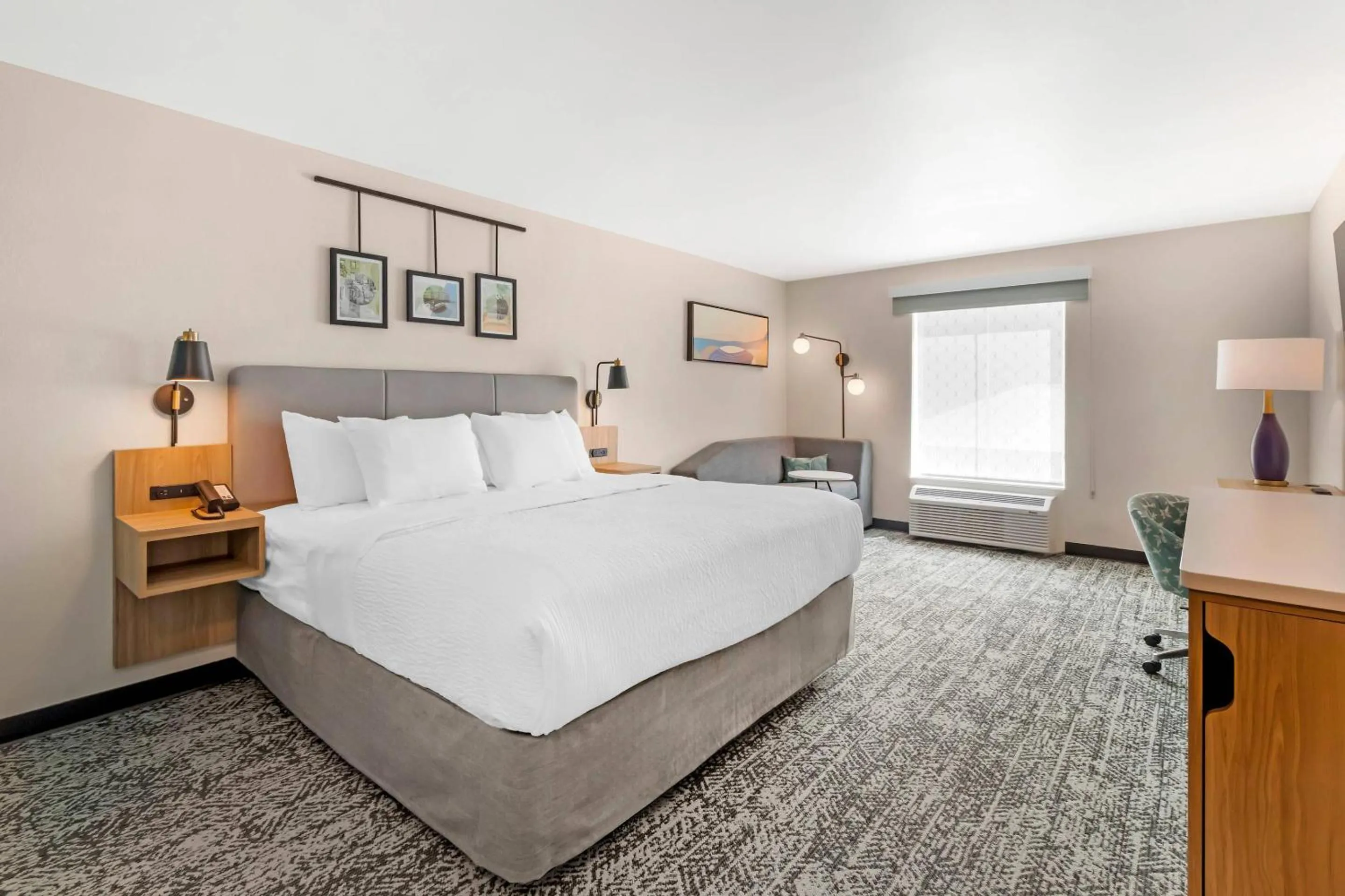 Bedroom, Bed in Sleep Inn & Suites