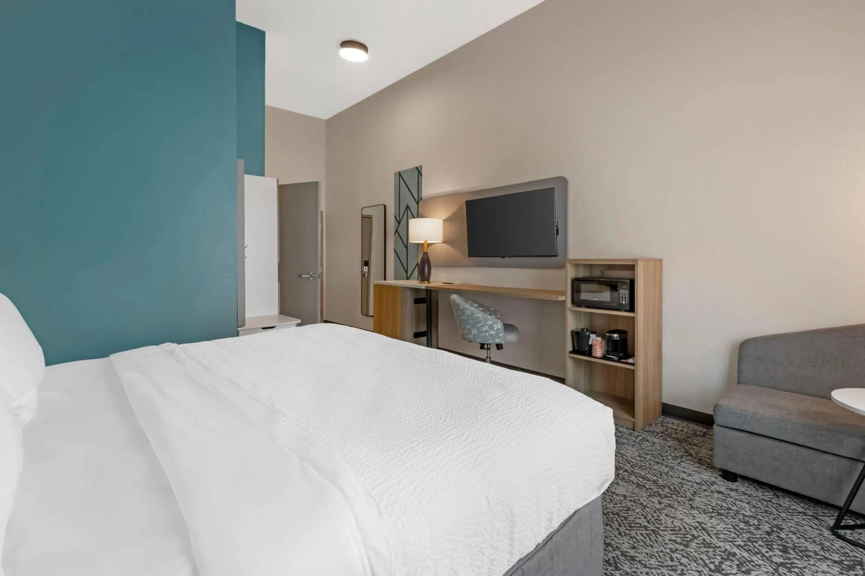 Bedroom, Bed in Sleep Inn & Suites