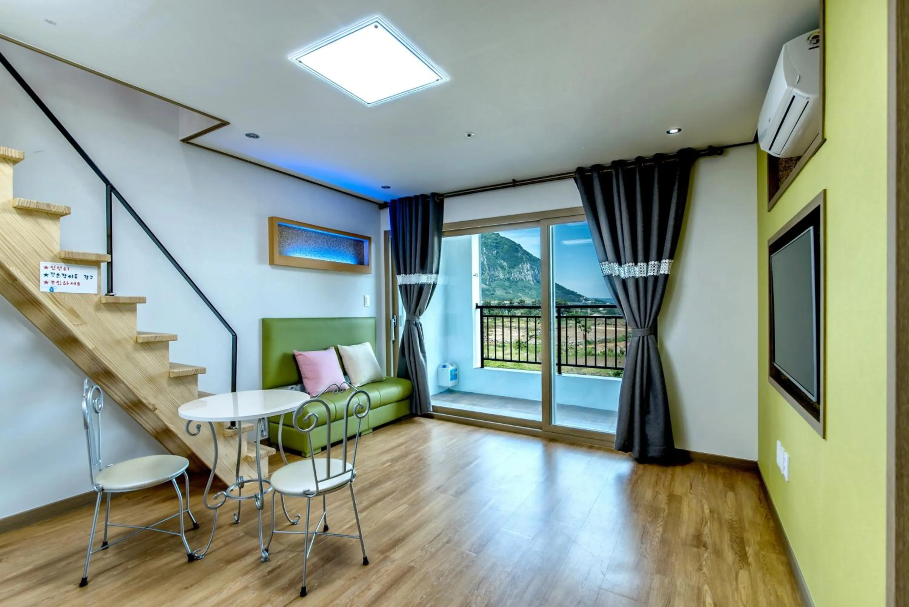 Decorative detail in Narsha Resort