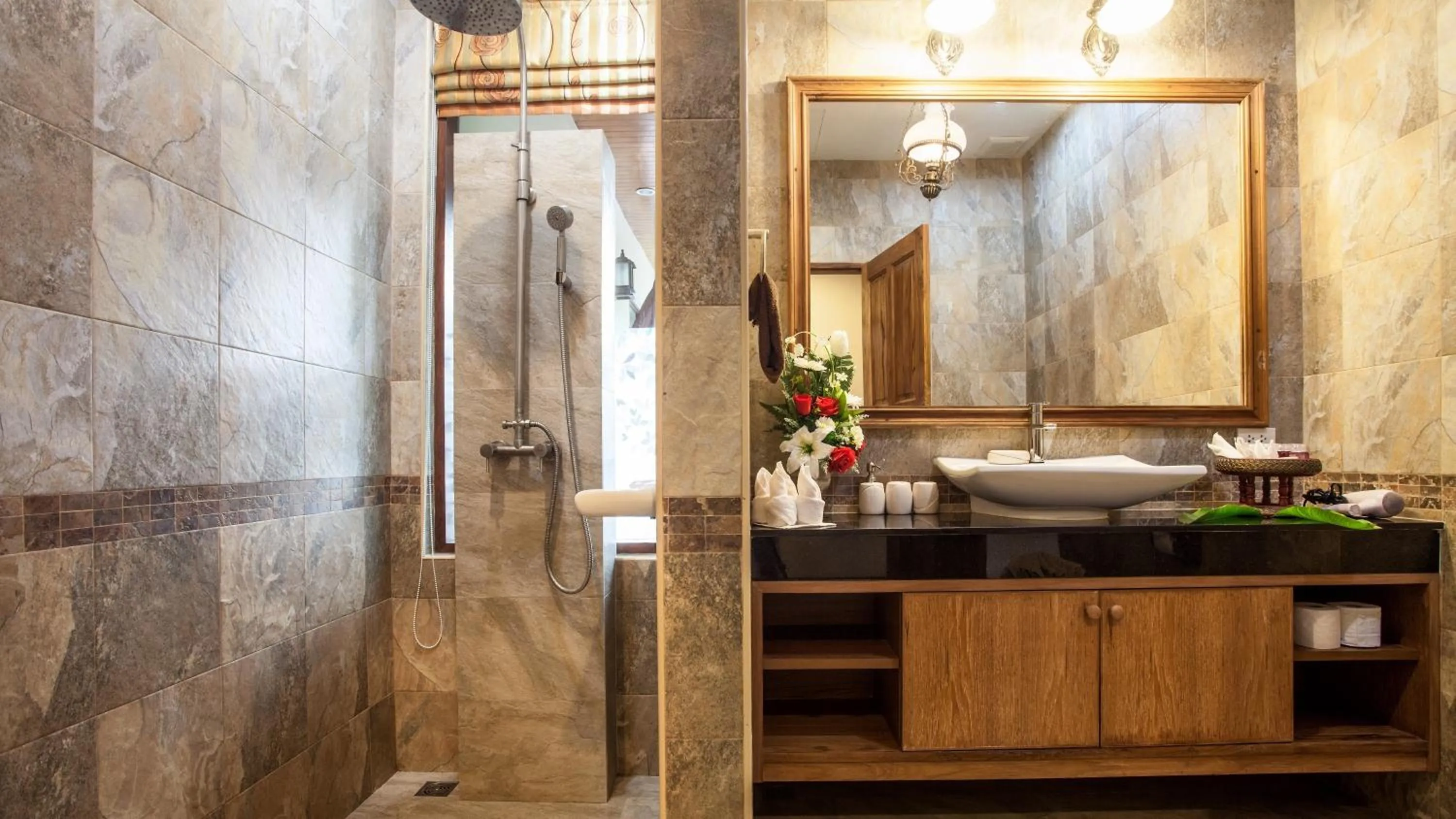 Bathroom in Saifon Villas 5 Bedroom Pool Villa