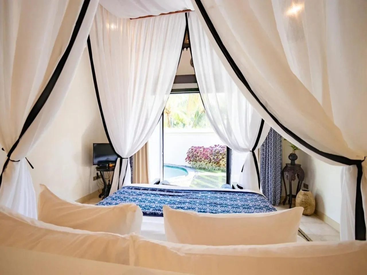 Bed in Mesari Hotel Ubud