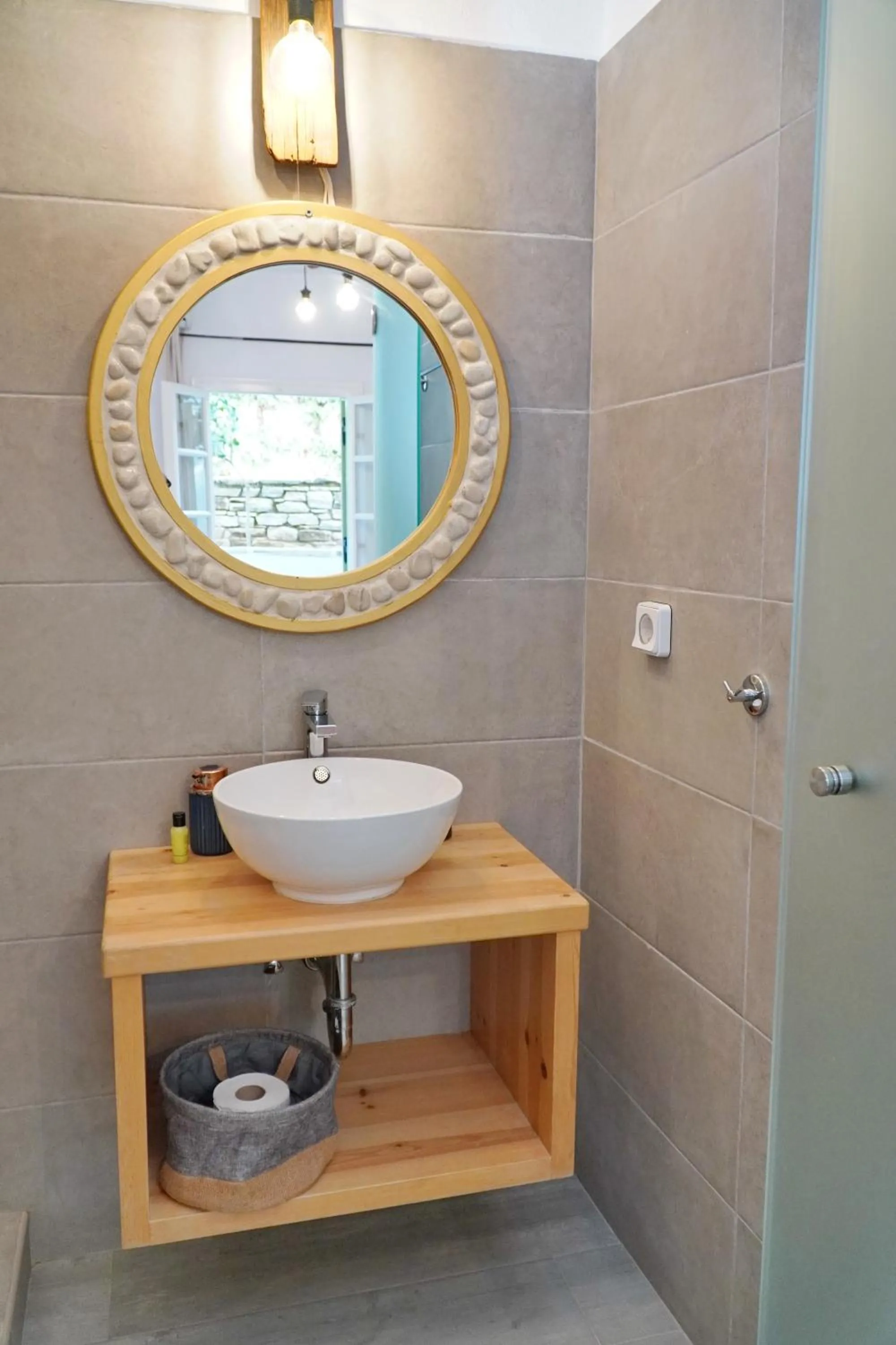 Bathroom in Camara Hotel