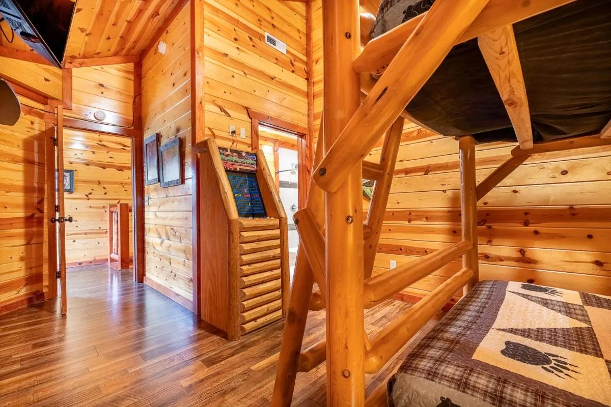 Bed in Splash Mountain Lodge By Avada Properties