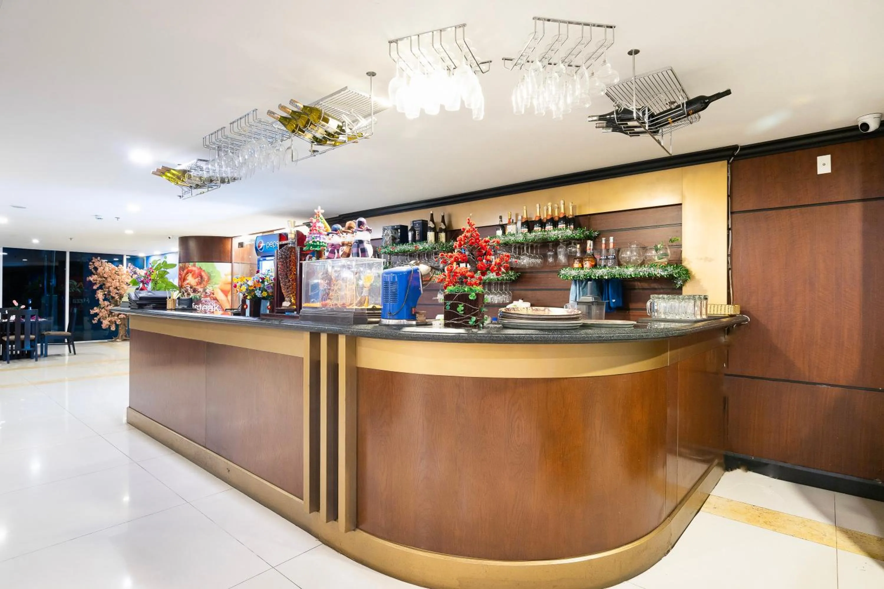 Lounge or bar in PHU MY HARBOUR HOTEL - Old Golf Phu My Hotel