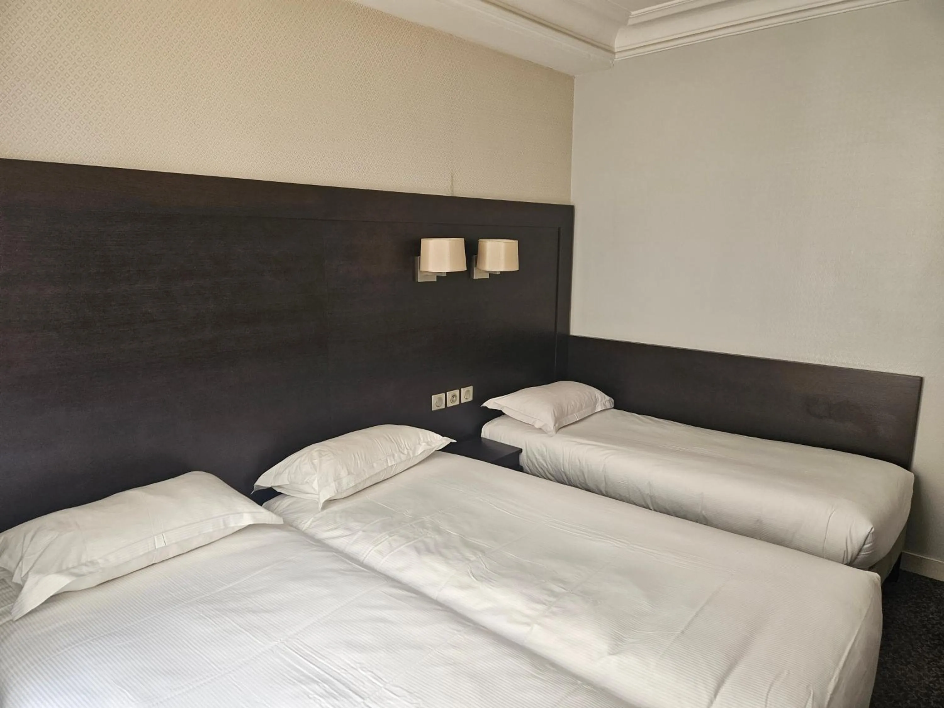 Bed in Hôtel Bellevue et du Chariot d'Or