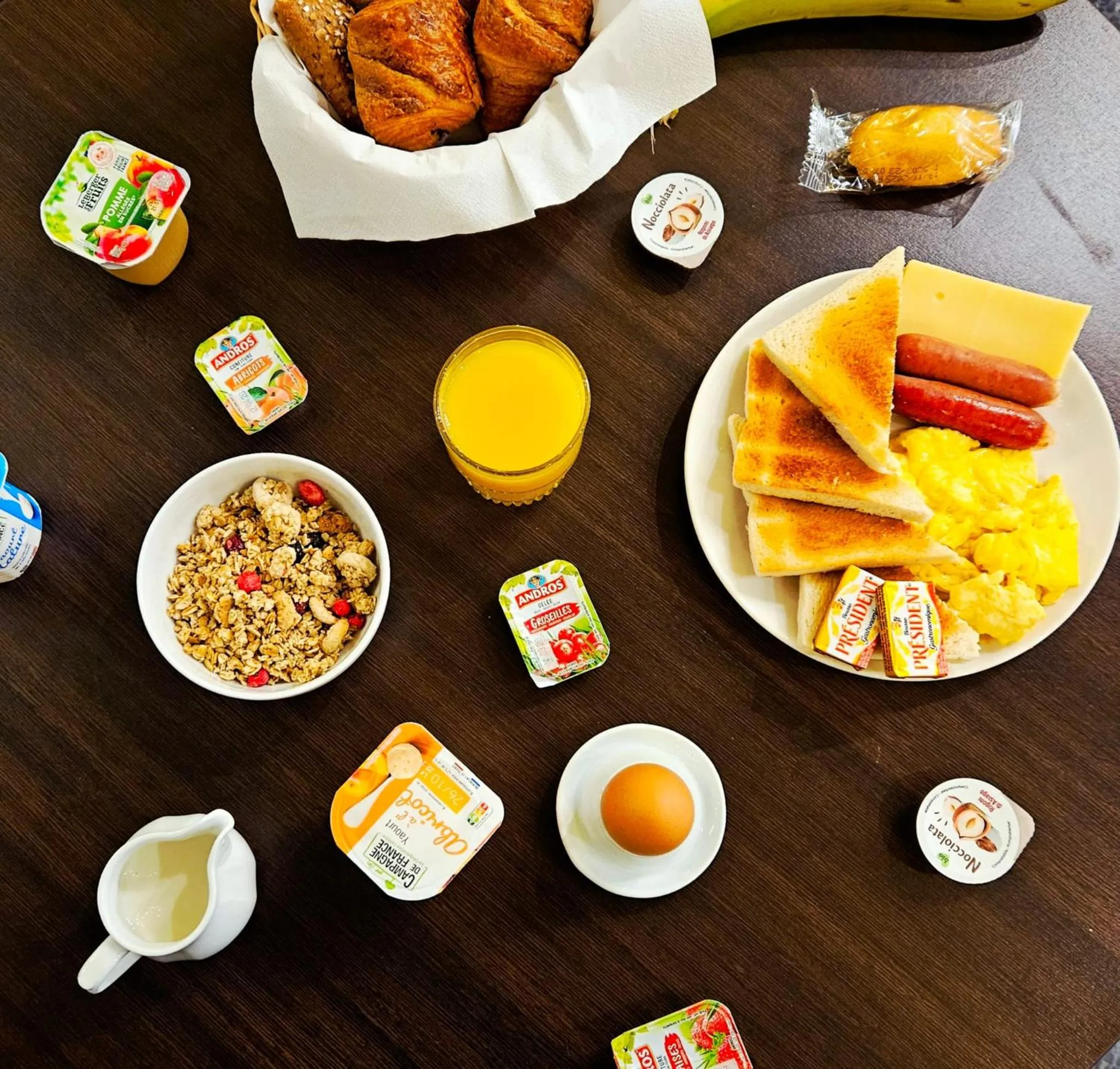 Breakfast in Hôtel Bellevue et du Chariot d'Or