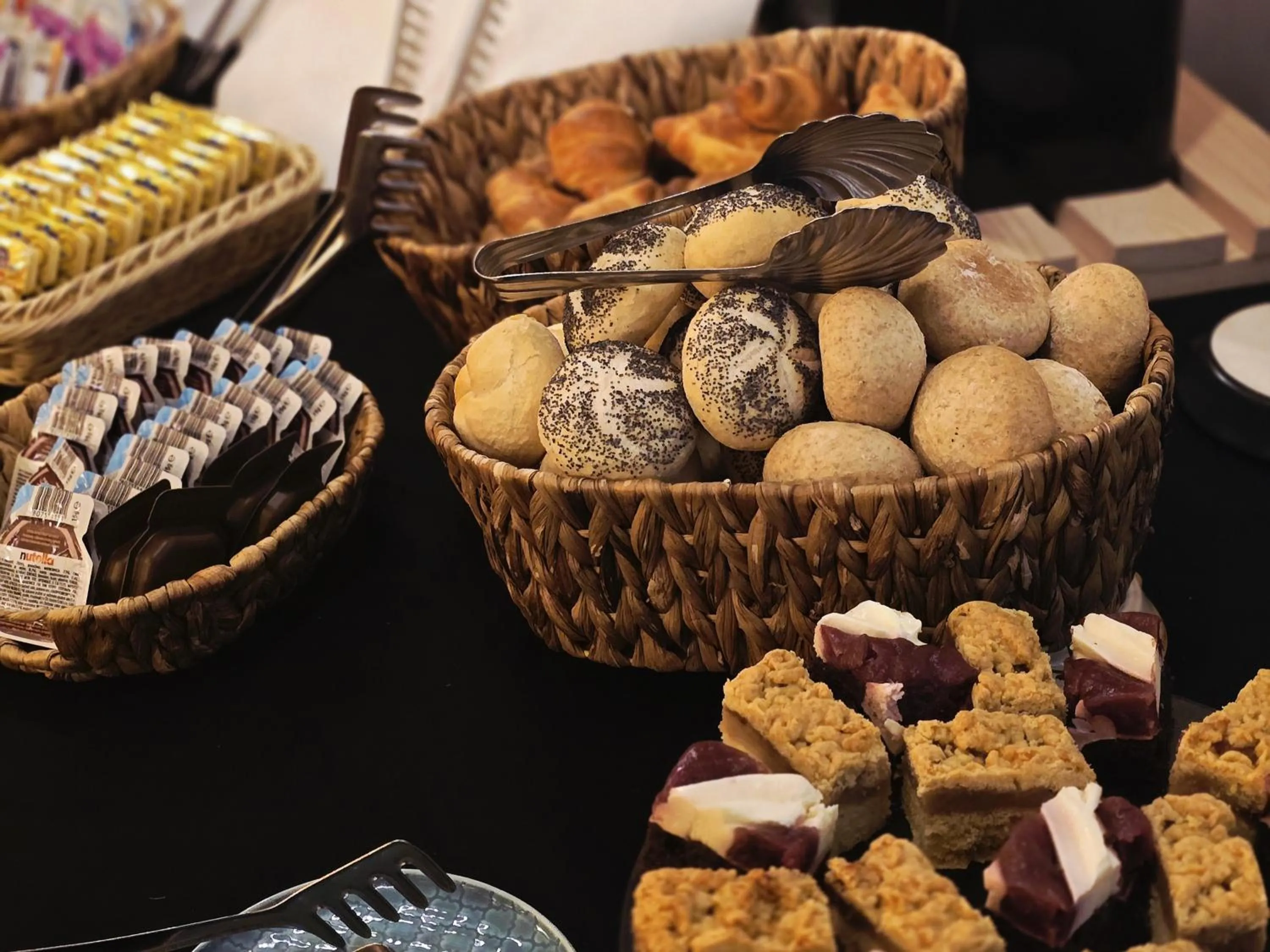 Breakfast in Black Swan House, Old Town