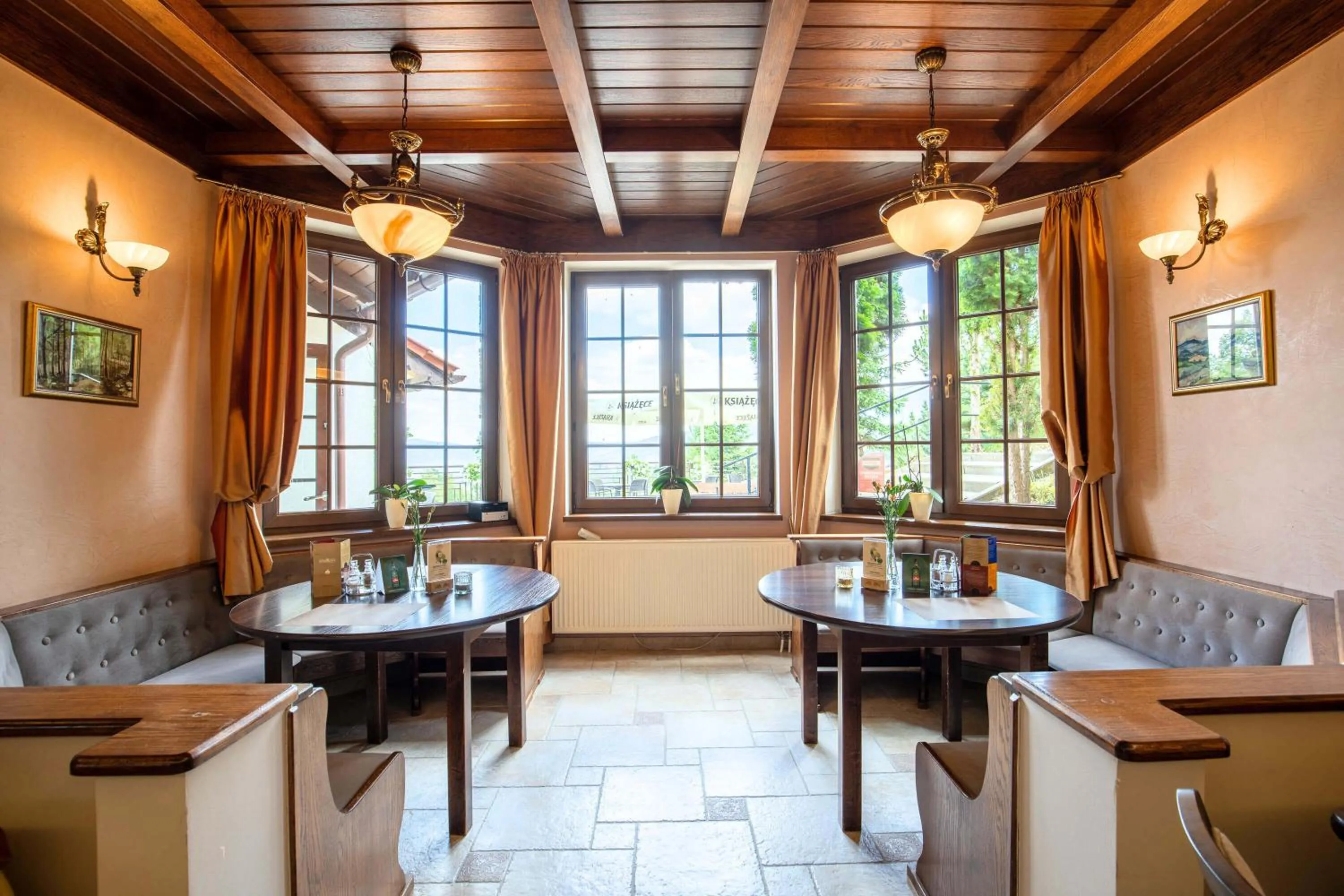 Restaurant/places to eat in Hotel Dziki Potok Karpacz Konferencje & SPA