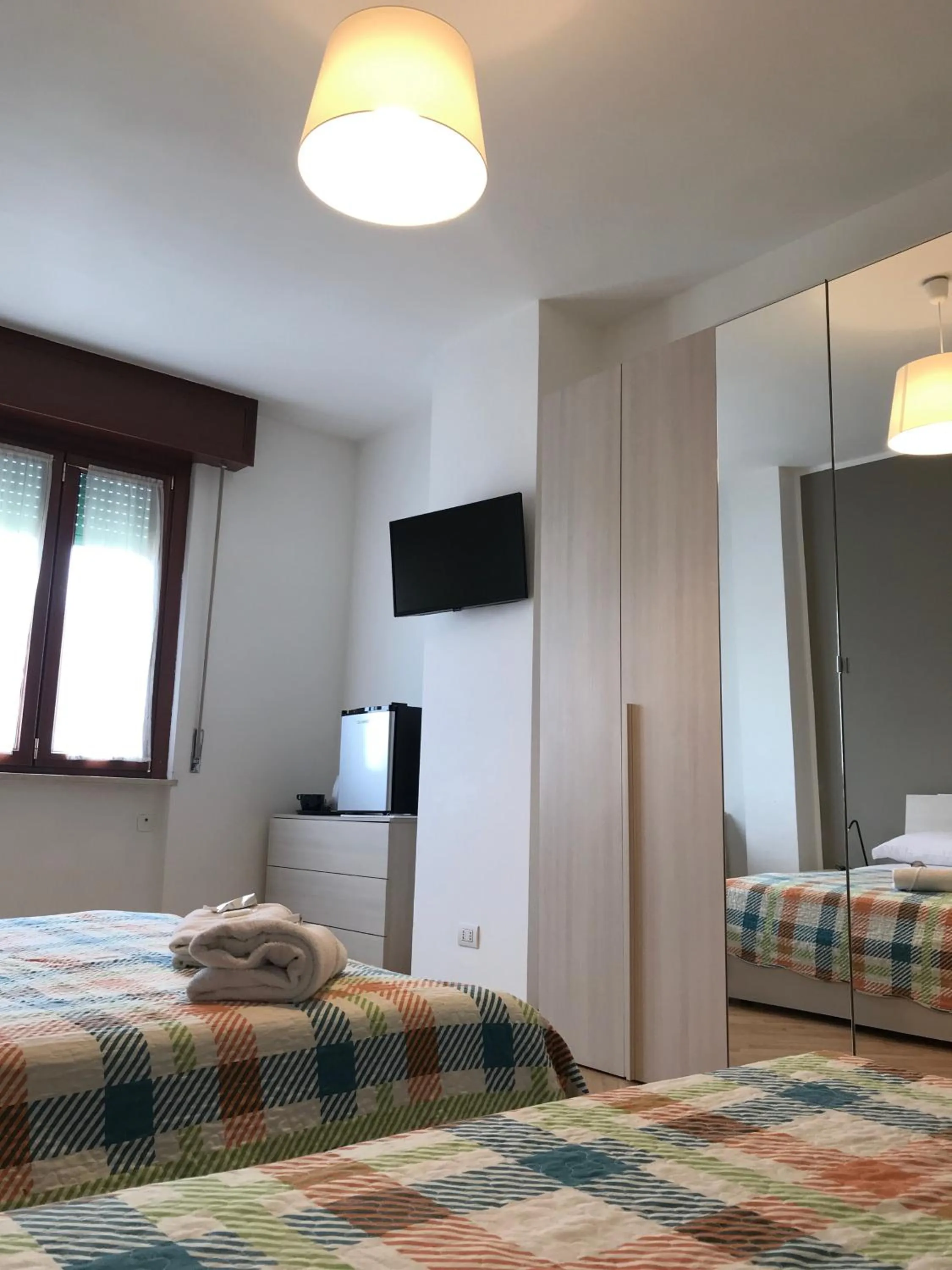 TV and multimedia, Bed in Guest House Brianza Room