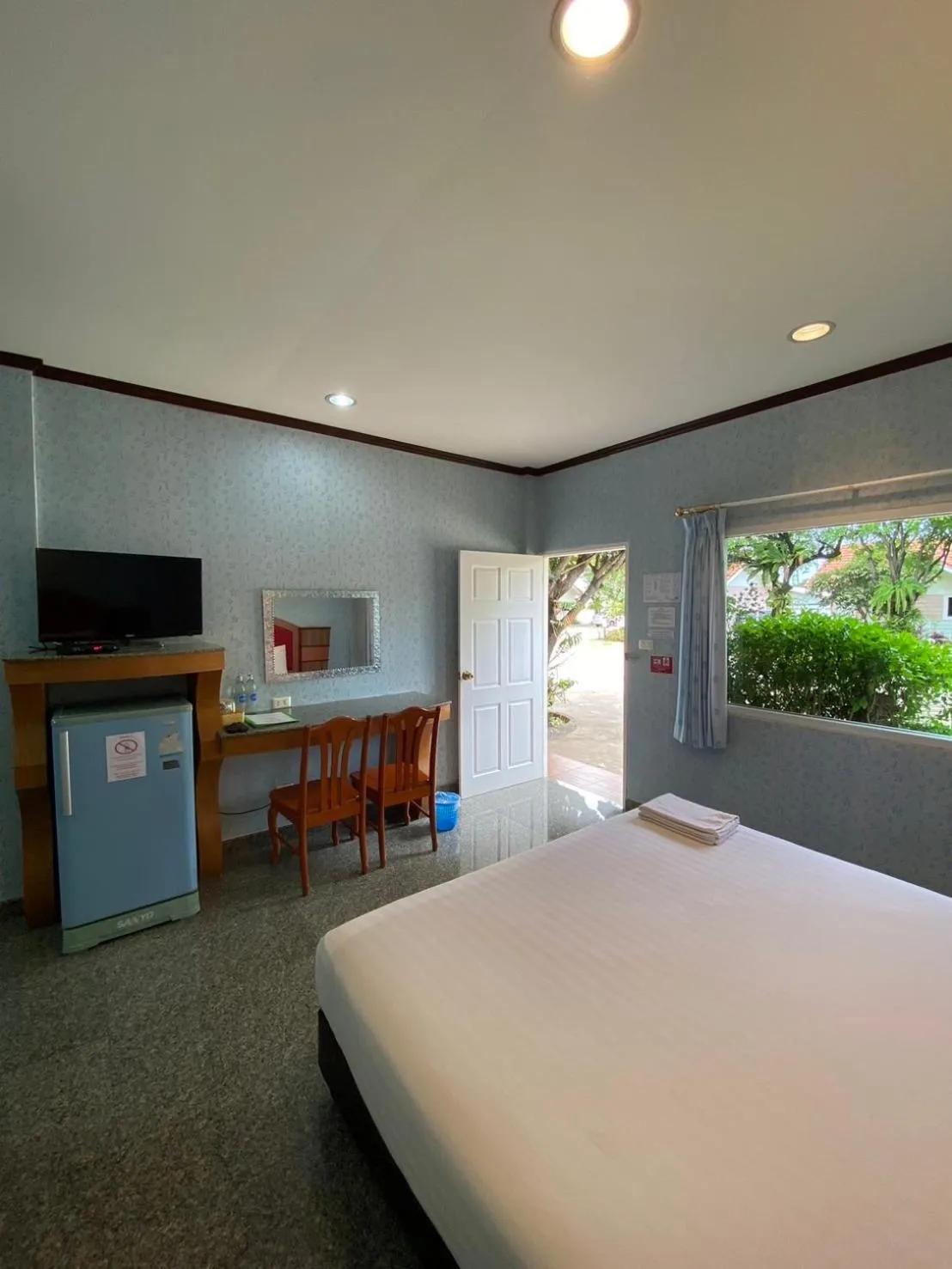 Photo of the whole room, Bed in Soda Resort