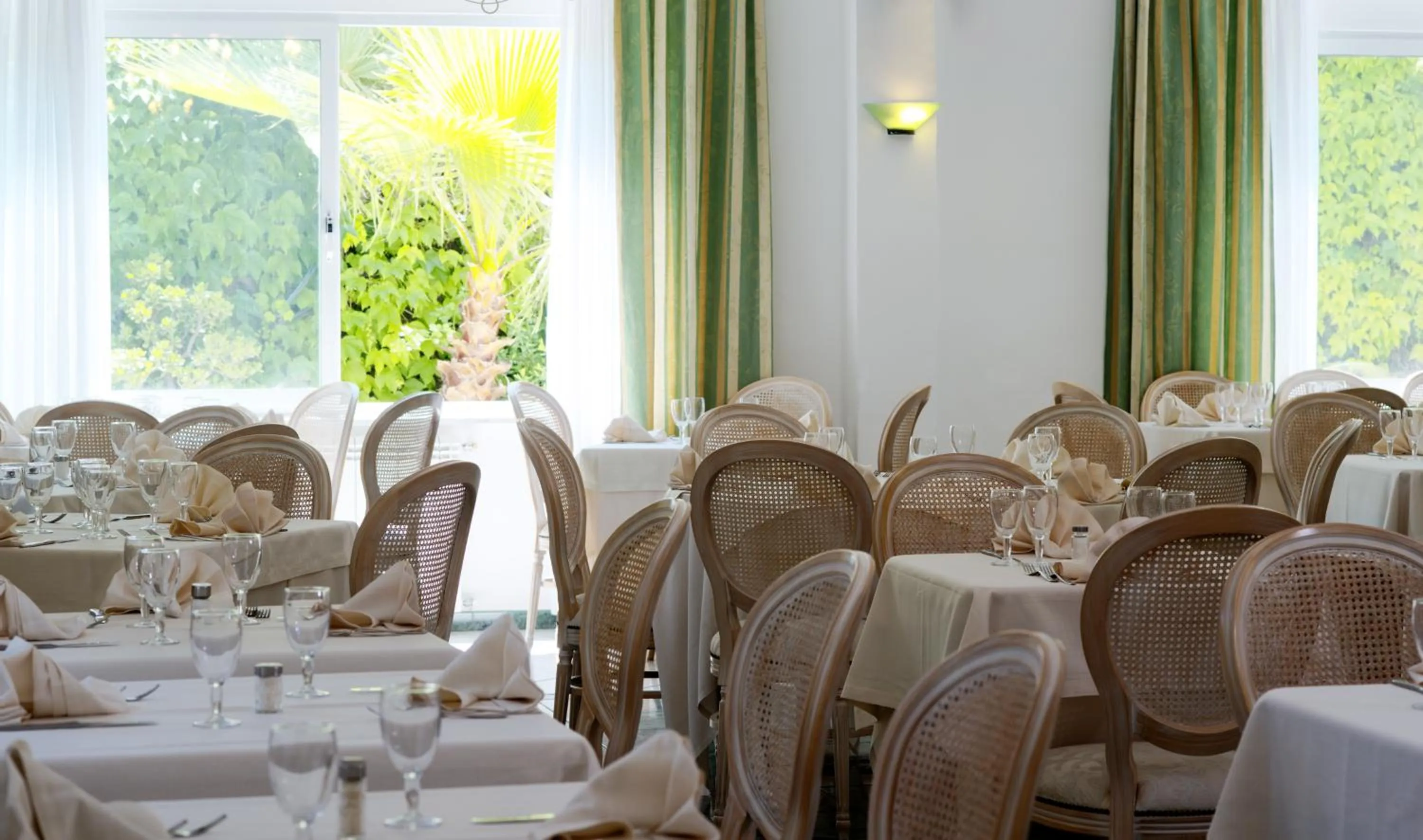 Restaurant/places to eat in Hotel San Francesco