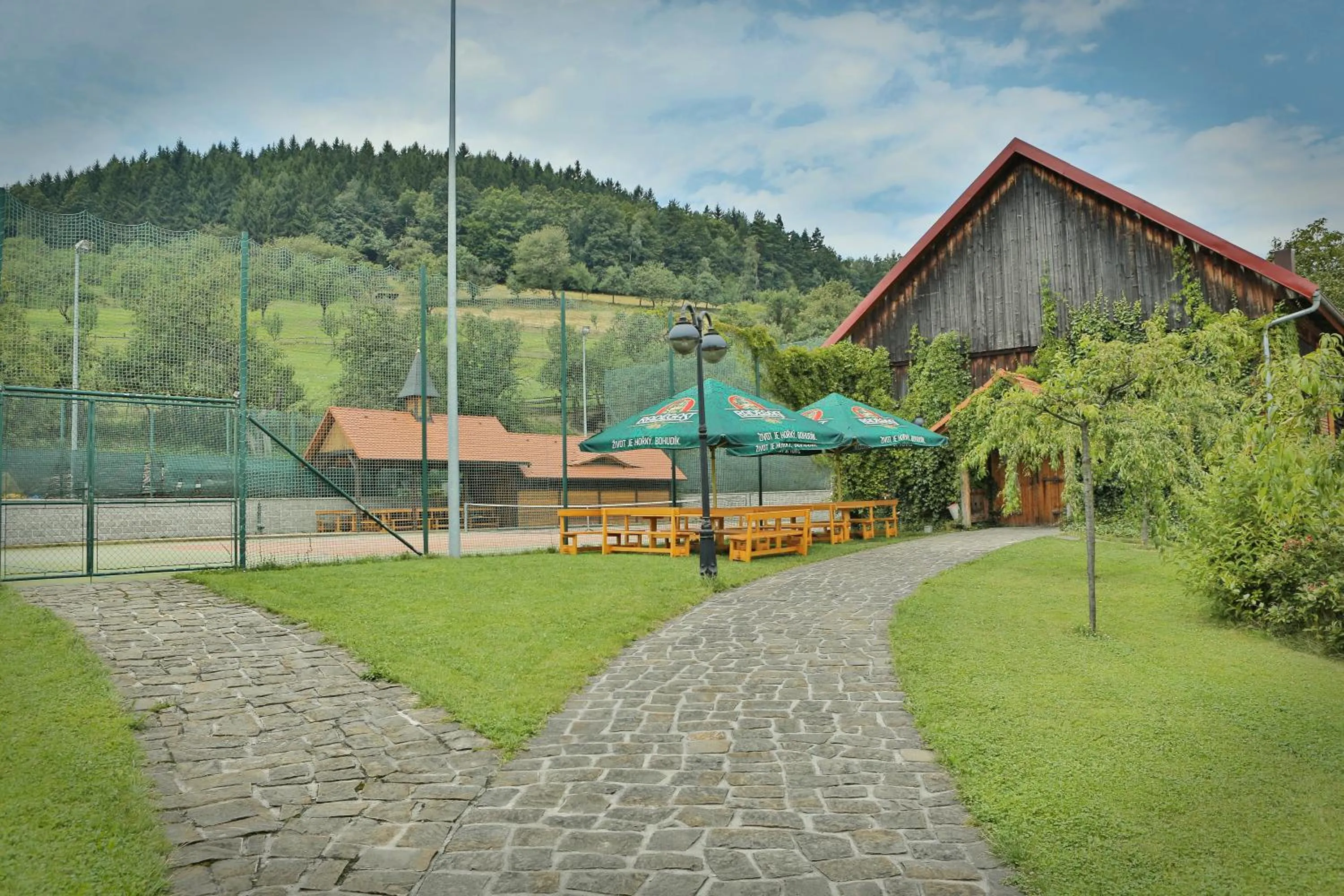 Tennis court in Penzion Pivovar Vraník