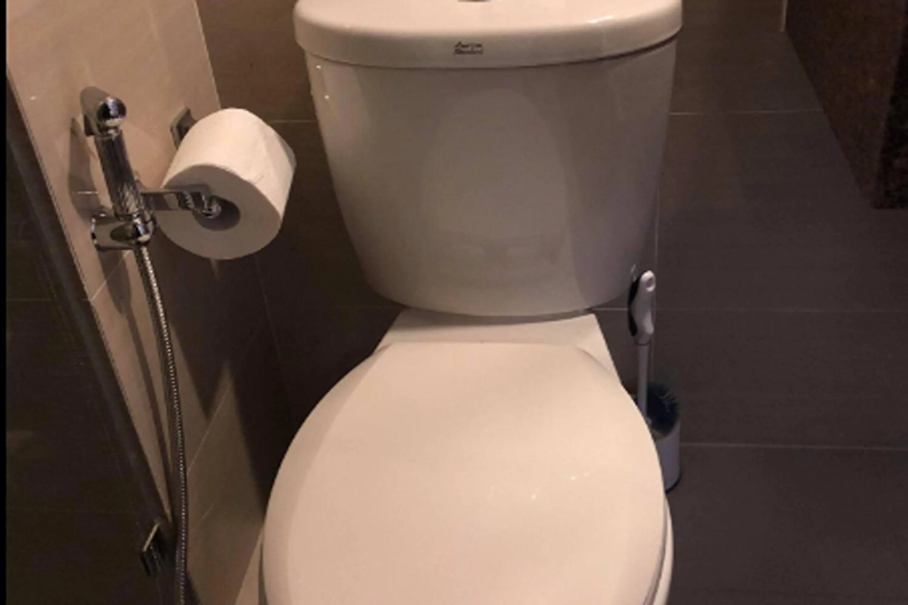 Bathroom in 81NB Near Airport