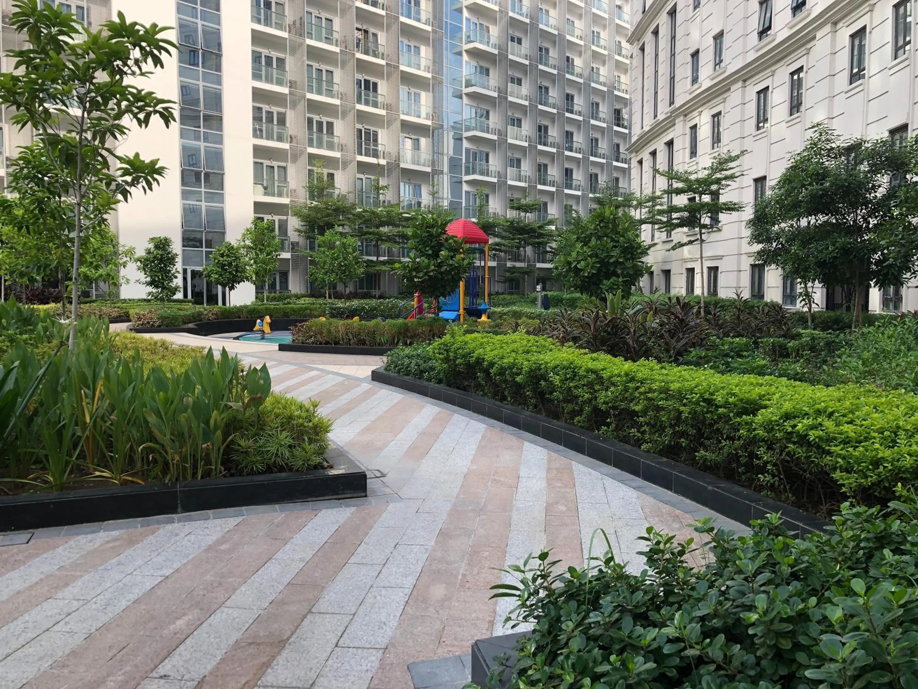 Area and facilities in 81NB Near Airport