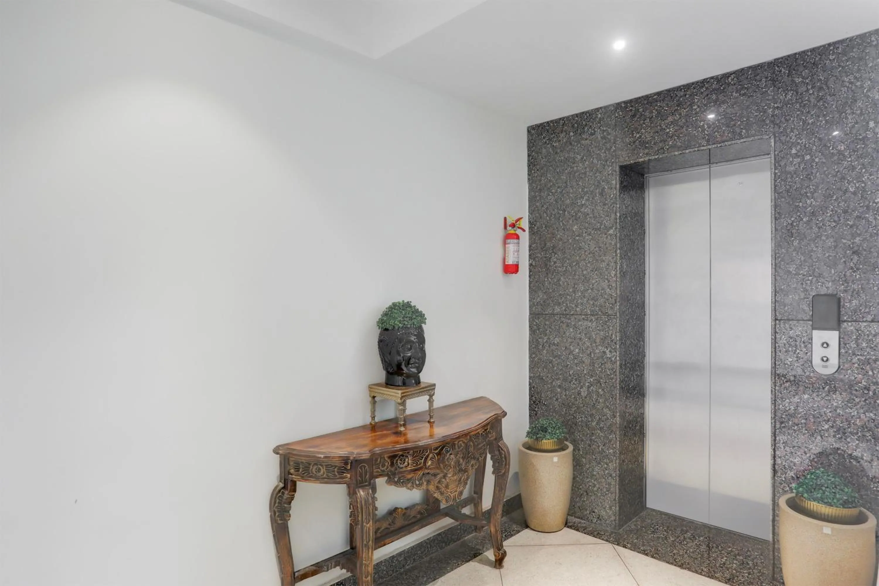 Lobby or reception in Super Townhouse Oak Sevoke Road Siliguri