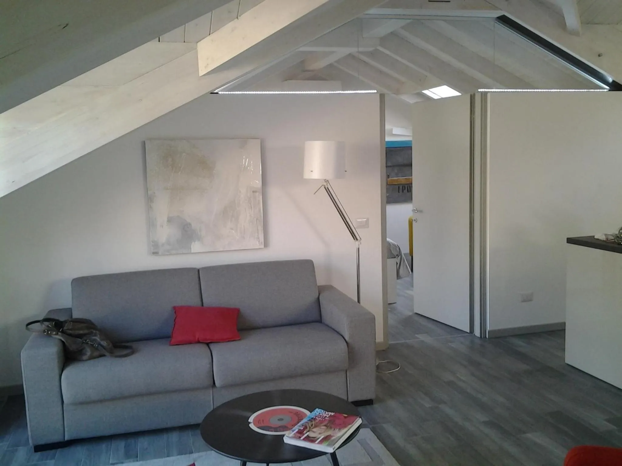 Seating area in Como Via Carcano 13