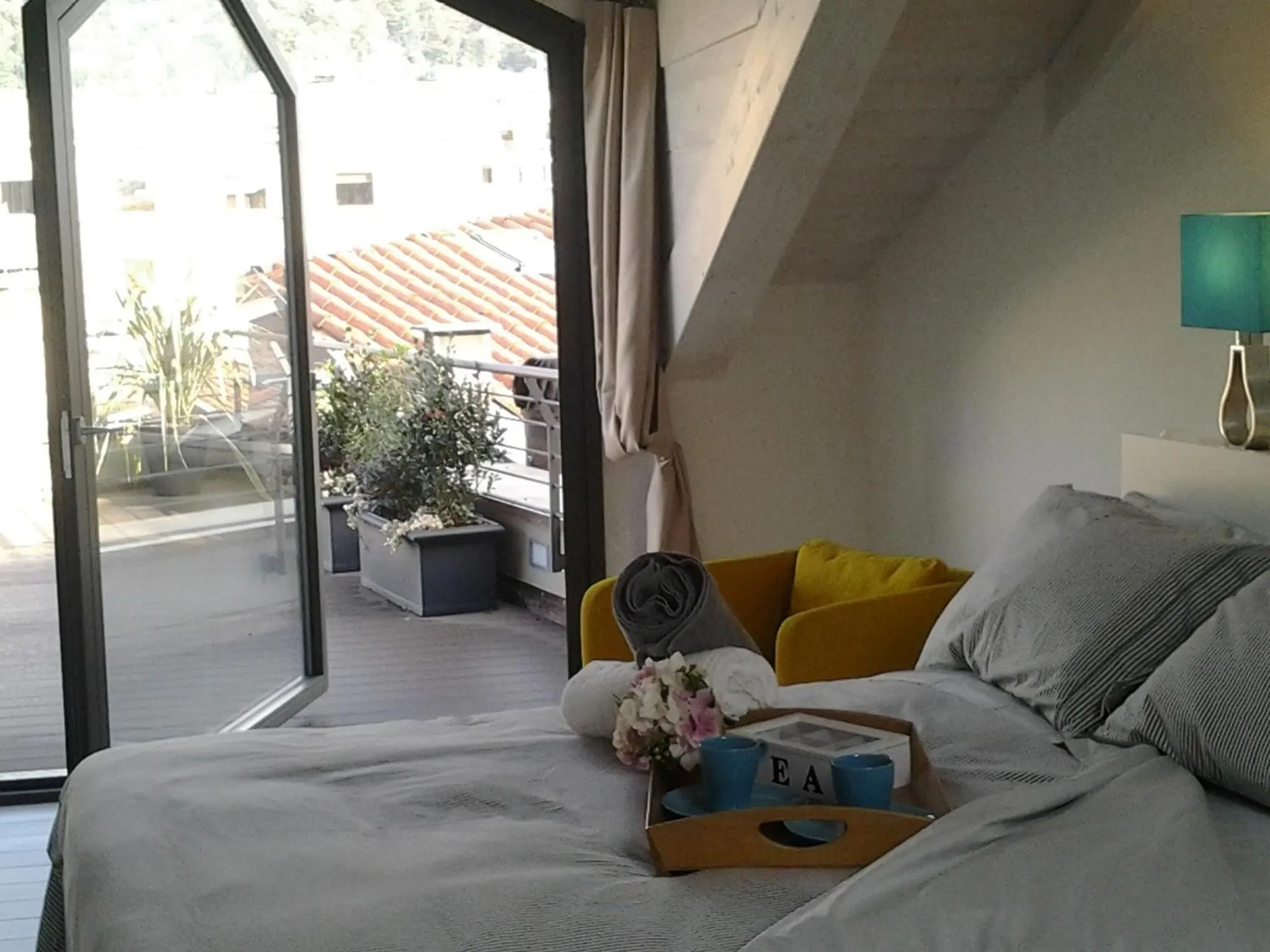 Bed in Como Via Carcano 13