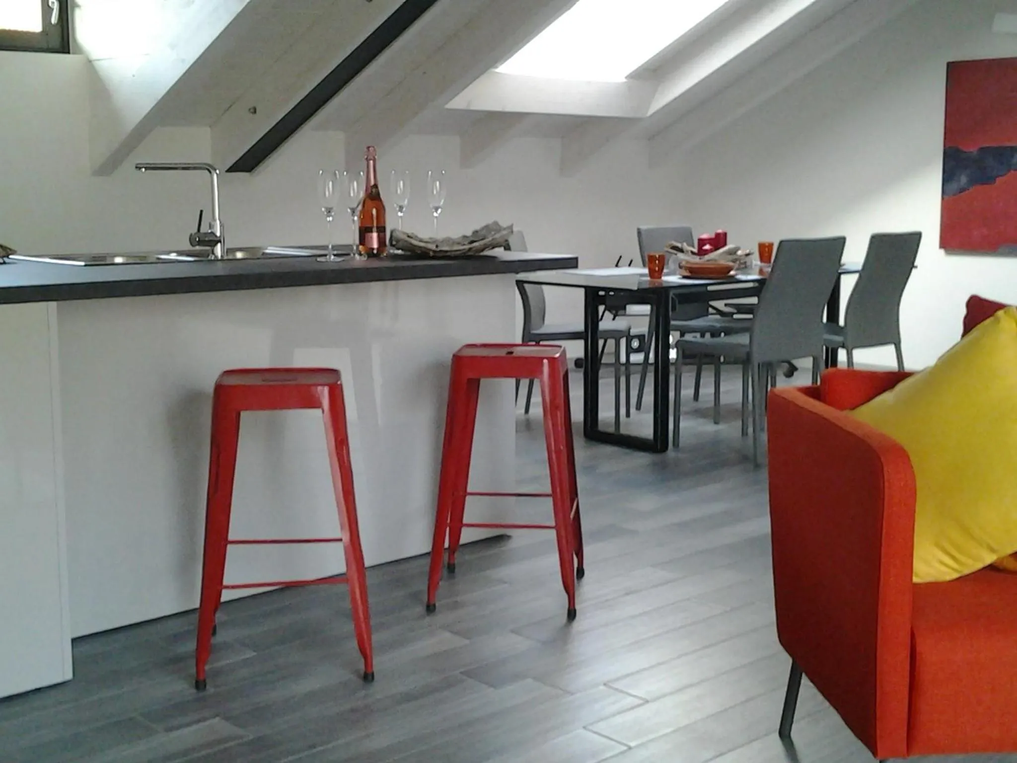 Dining area in Como Via Carcano 13
