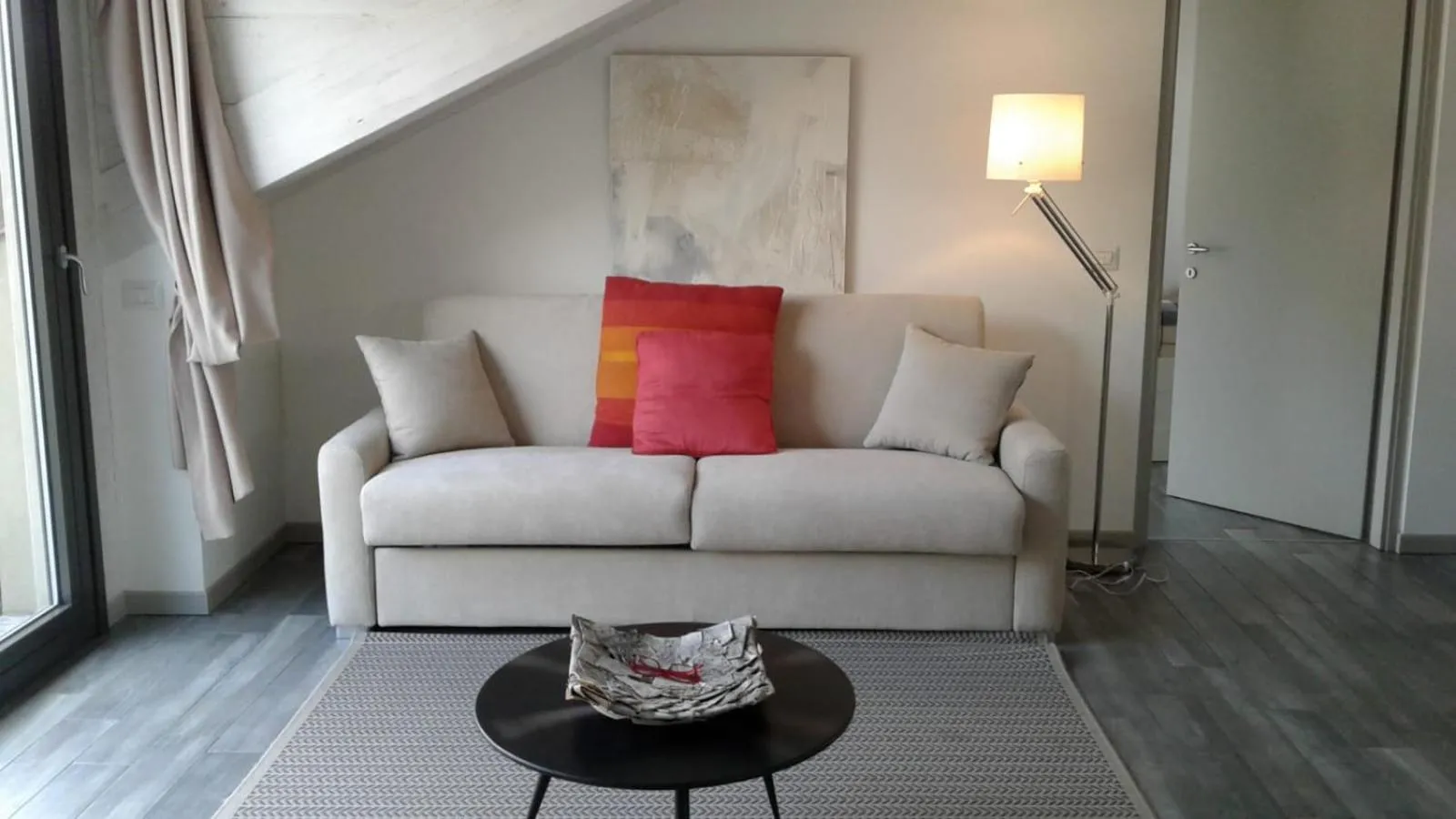 Living room in Como Via Carcano 13