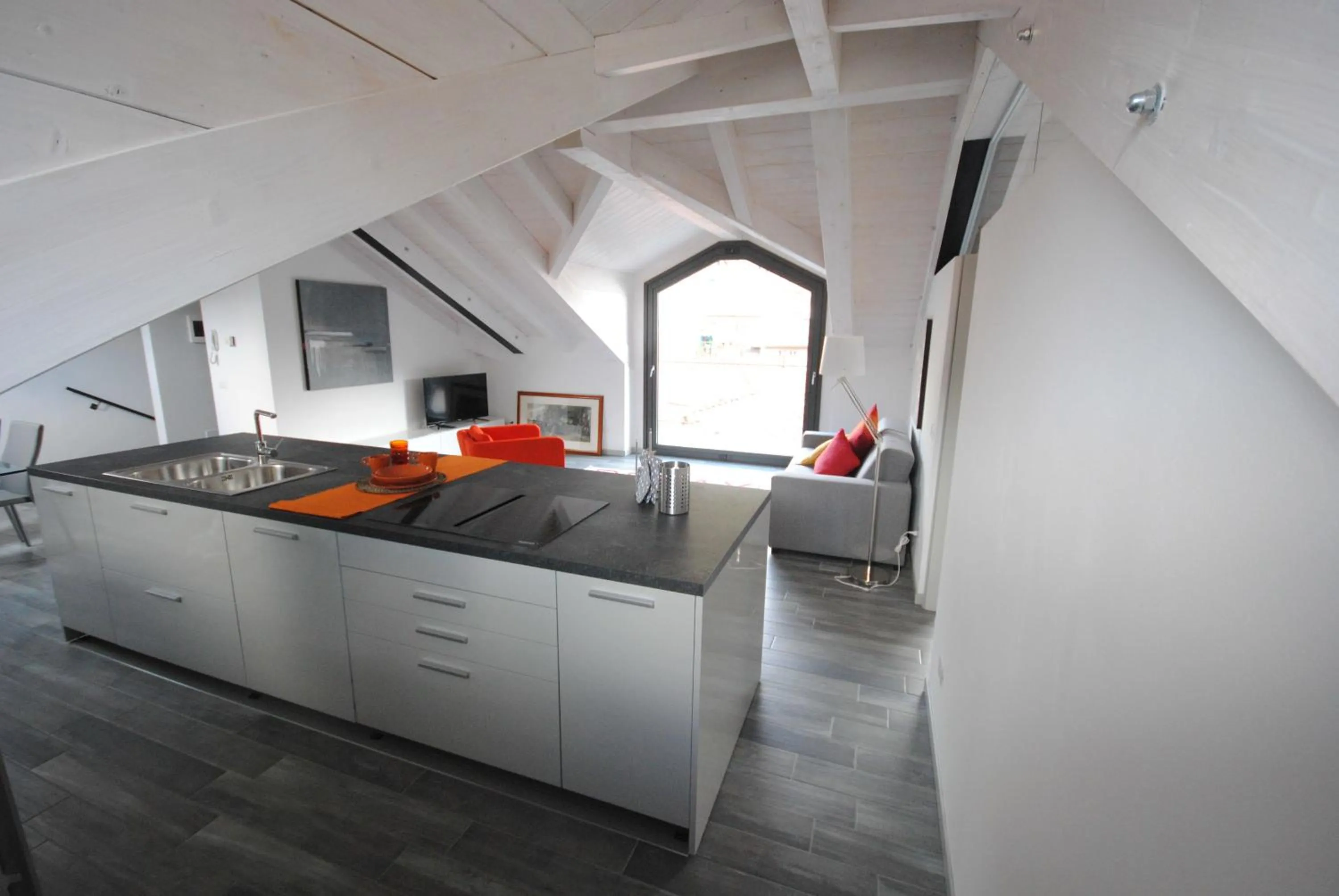 Kitchen or kitchenette in Como Via Carcano 13