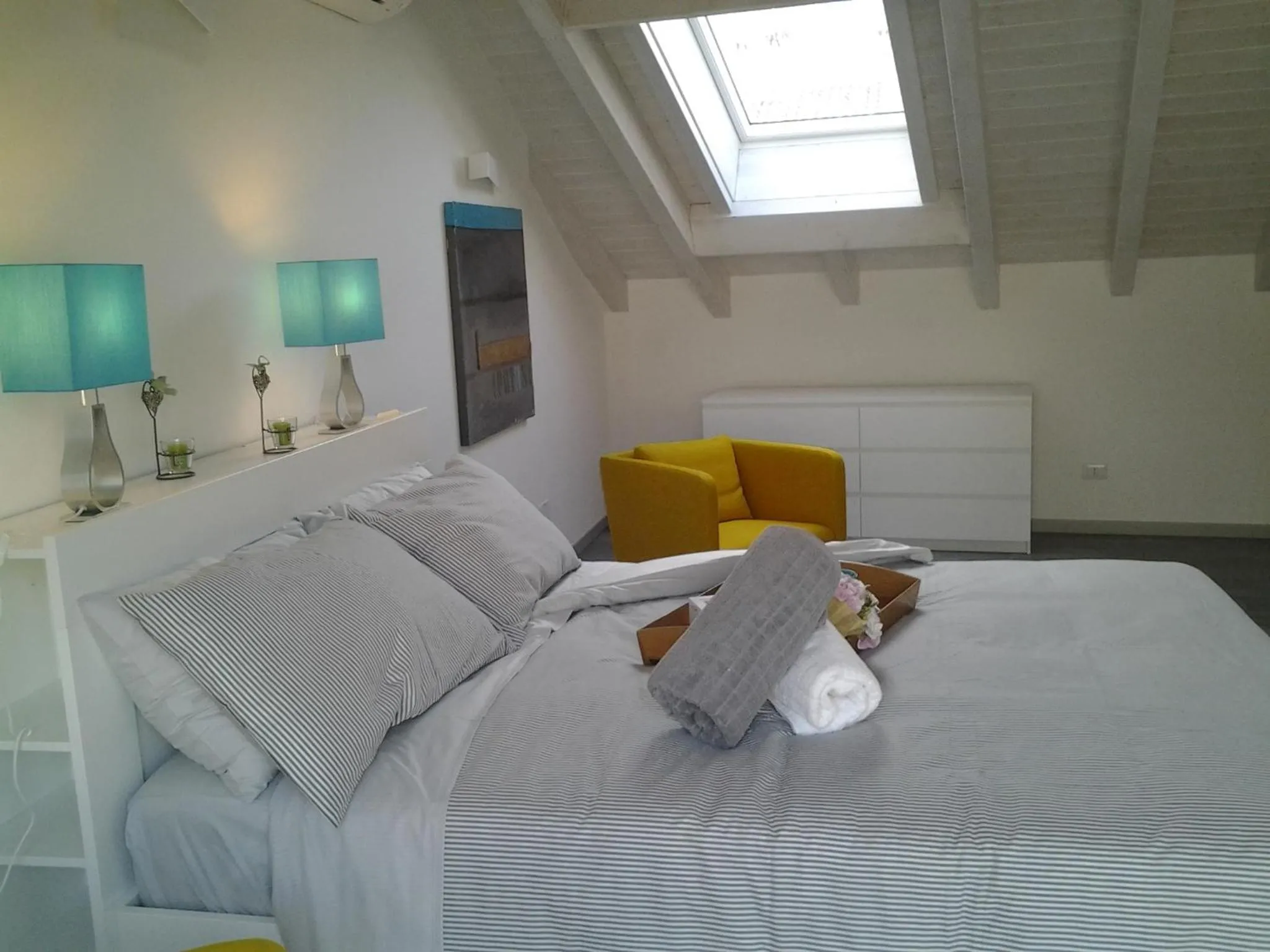 Bed in Como Via Carcano 13