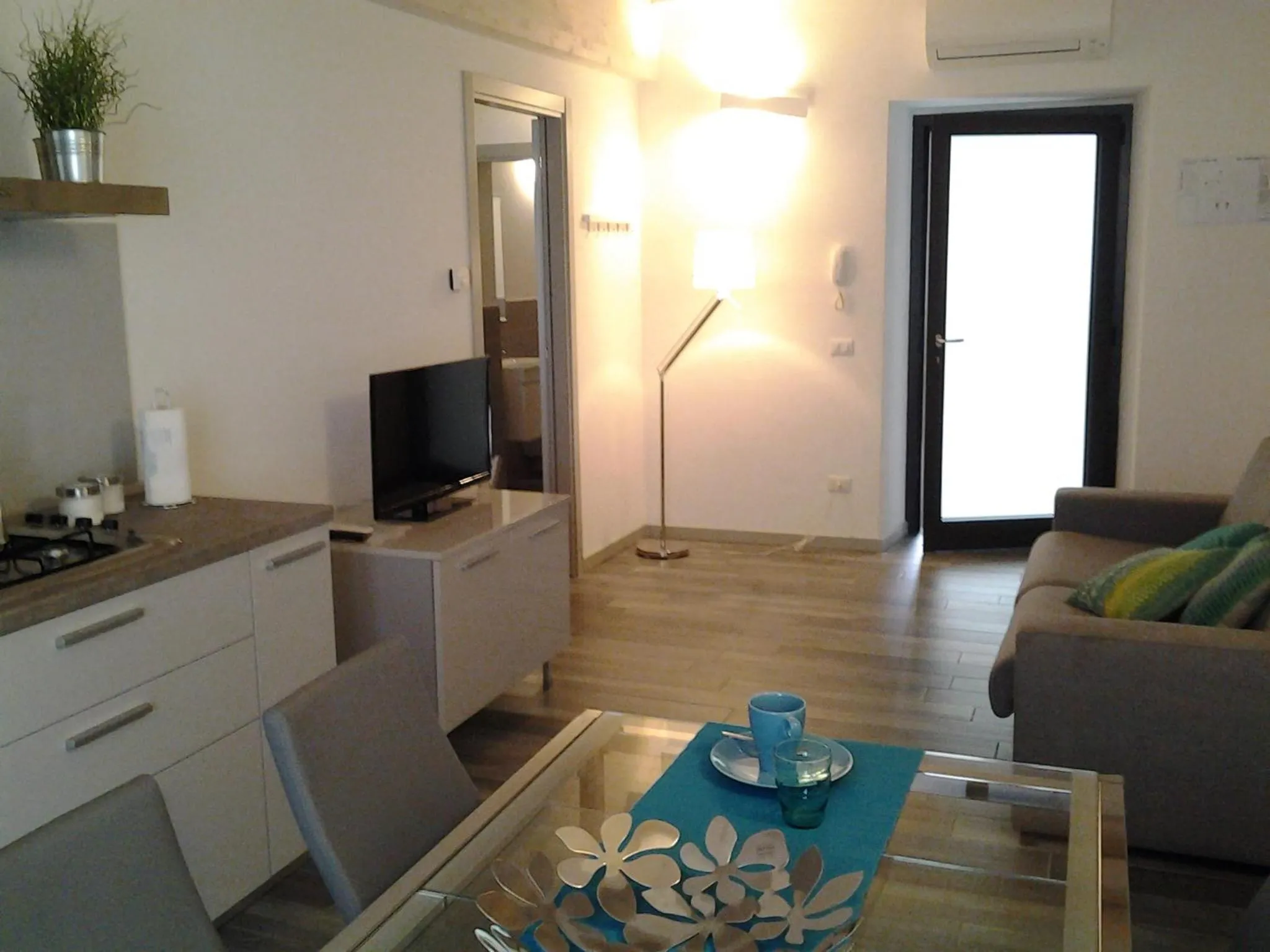 Living room in Como Via Carcano 13