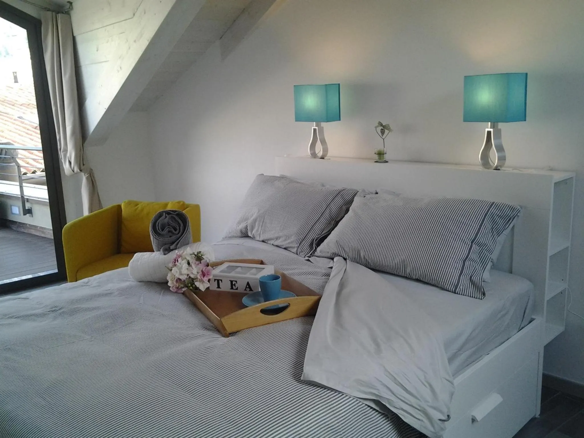 Bed in Como Via Carcano 13