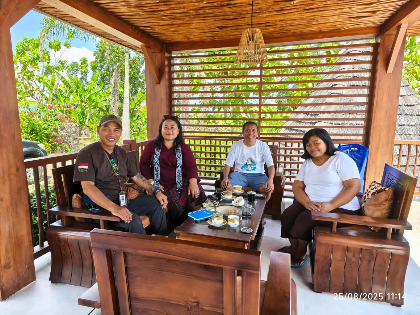 Living room in Golo Pada Villa Labuan Bajo by ABM