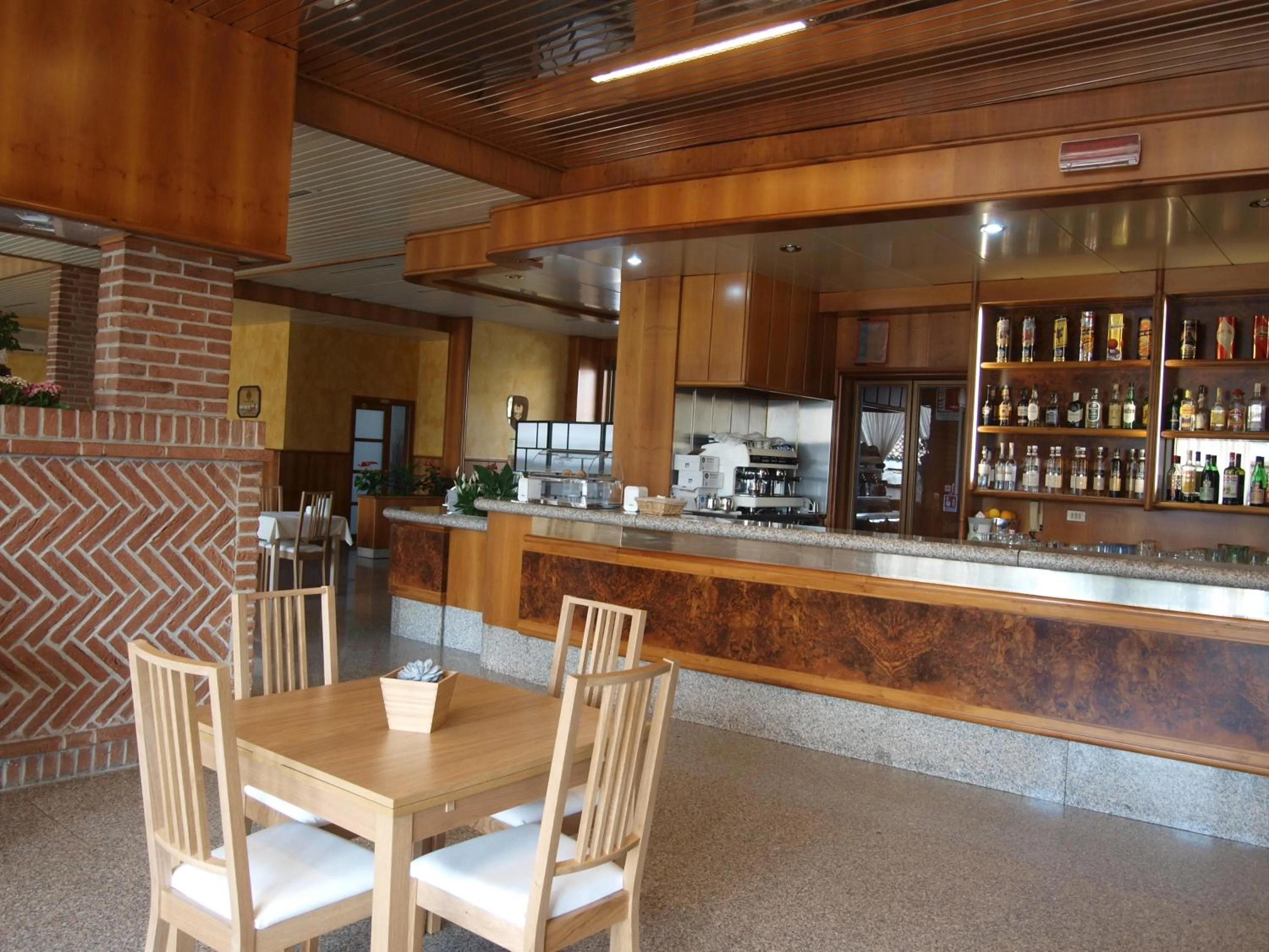 Lounge or bar in Hotel Route 9