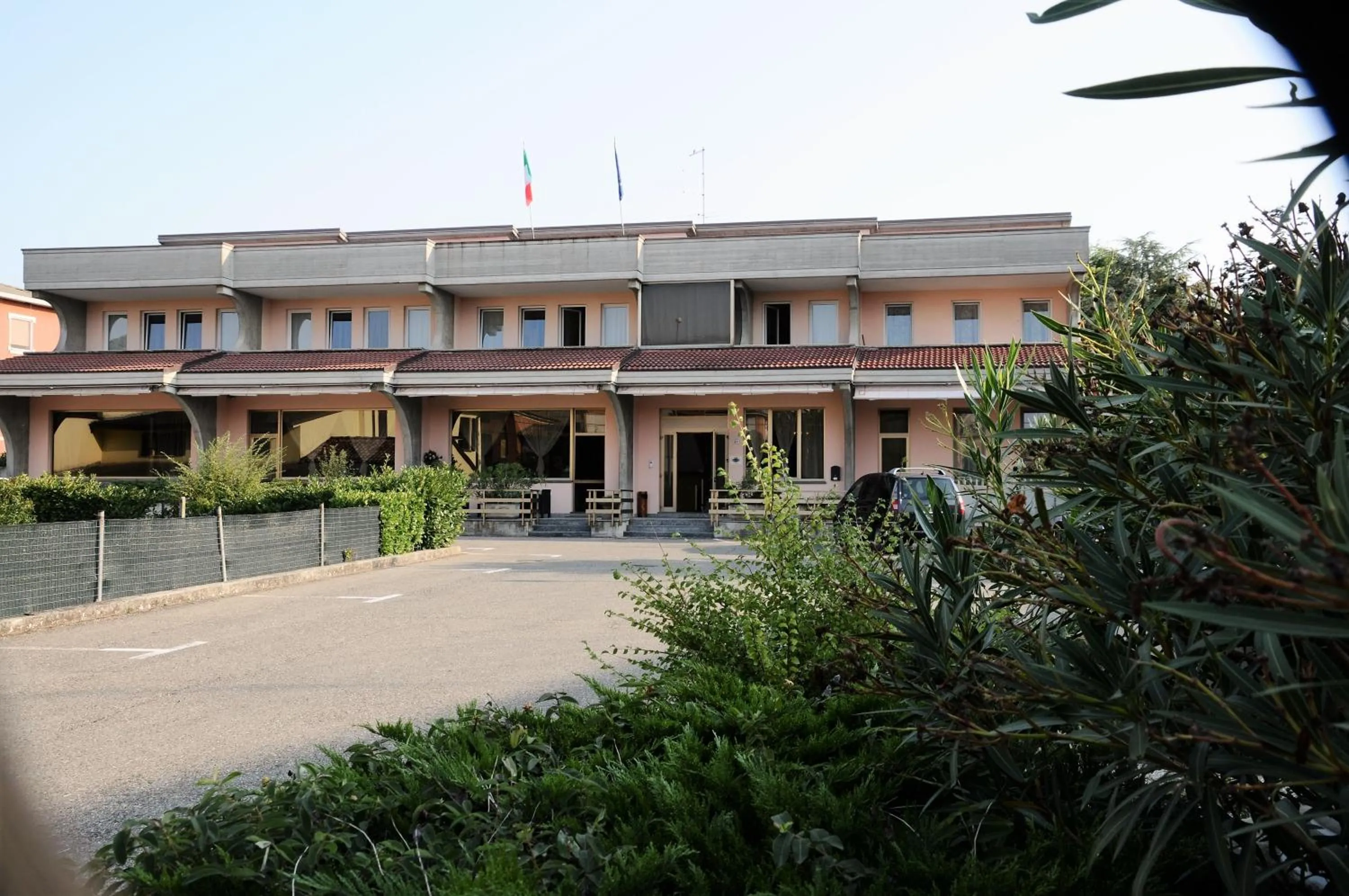 Facade/entrance in Hotel Route 9